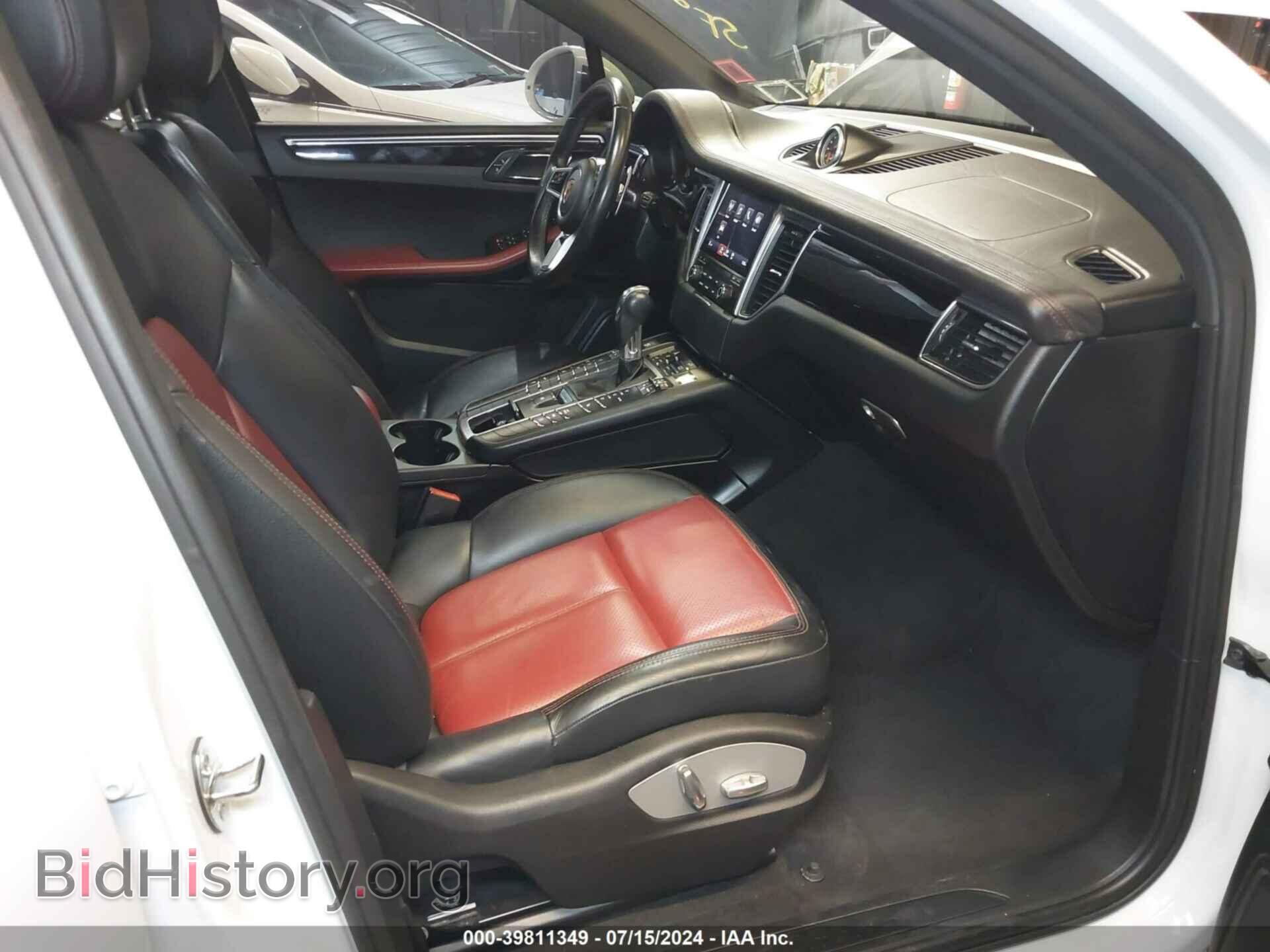 2017 PORSCHE MACAN - VIN: WP1AA2A52HLB08832 - Photo 5