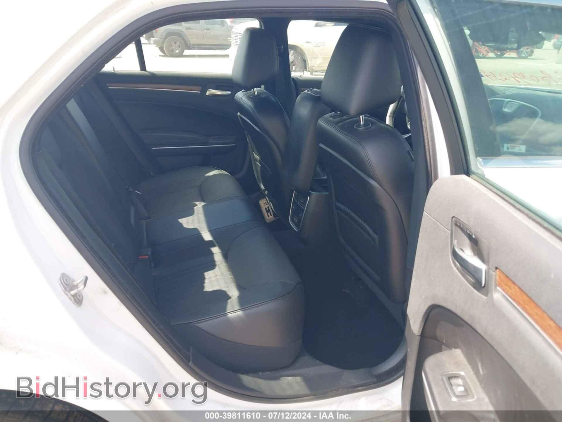 2019 CHRYSLER 300 - VIN: 2C3CCAPT5KH573313 - Фото 8