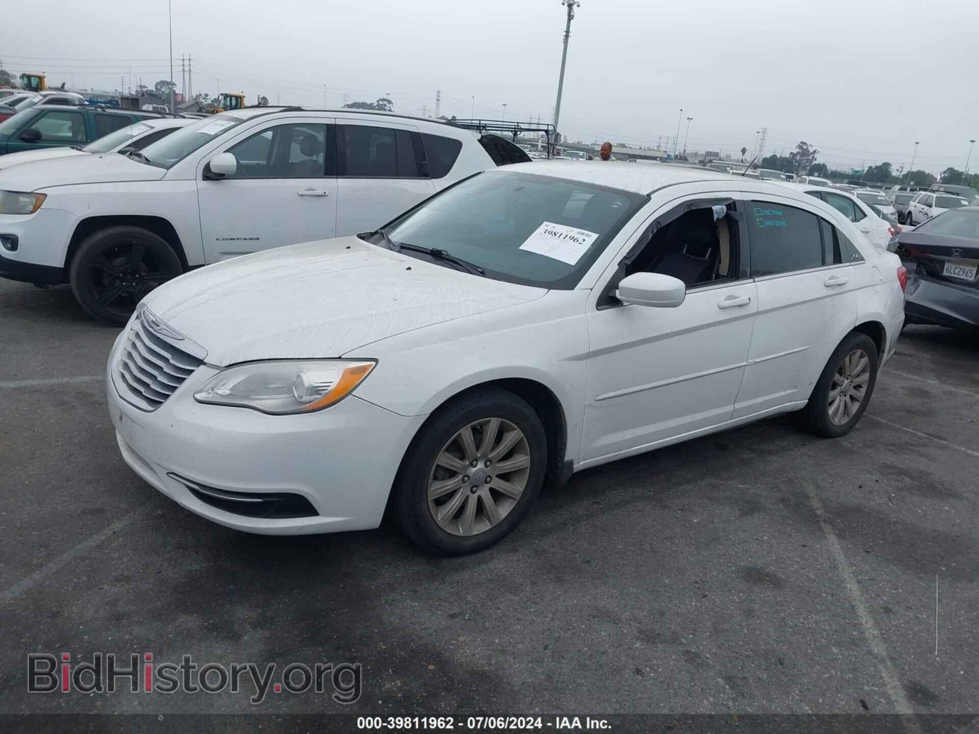 2012 CHRYSLER 200 - VIN: 1C3CCBBB4CN117168 - Photo 2