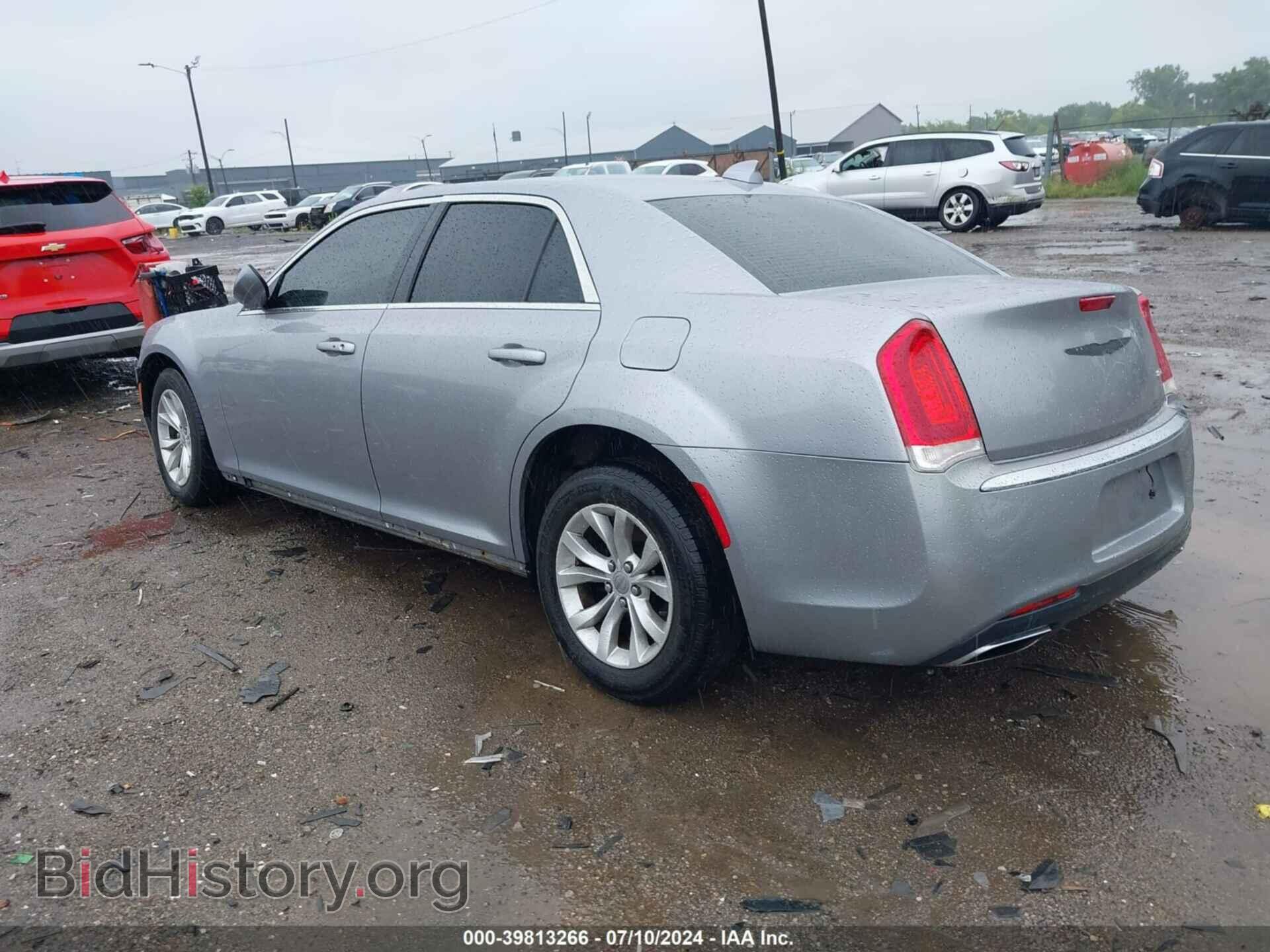 2015 CHRYSLER 300 - VIN: 2C3CCAAG2FH807005 - Фото 3