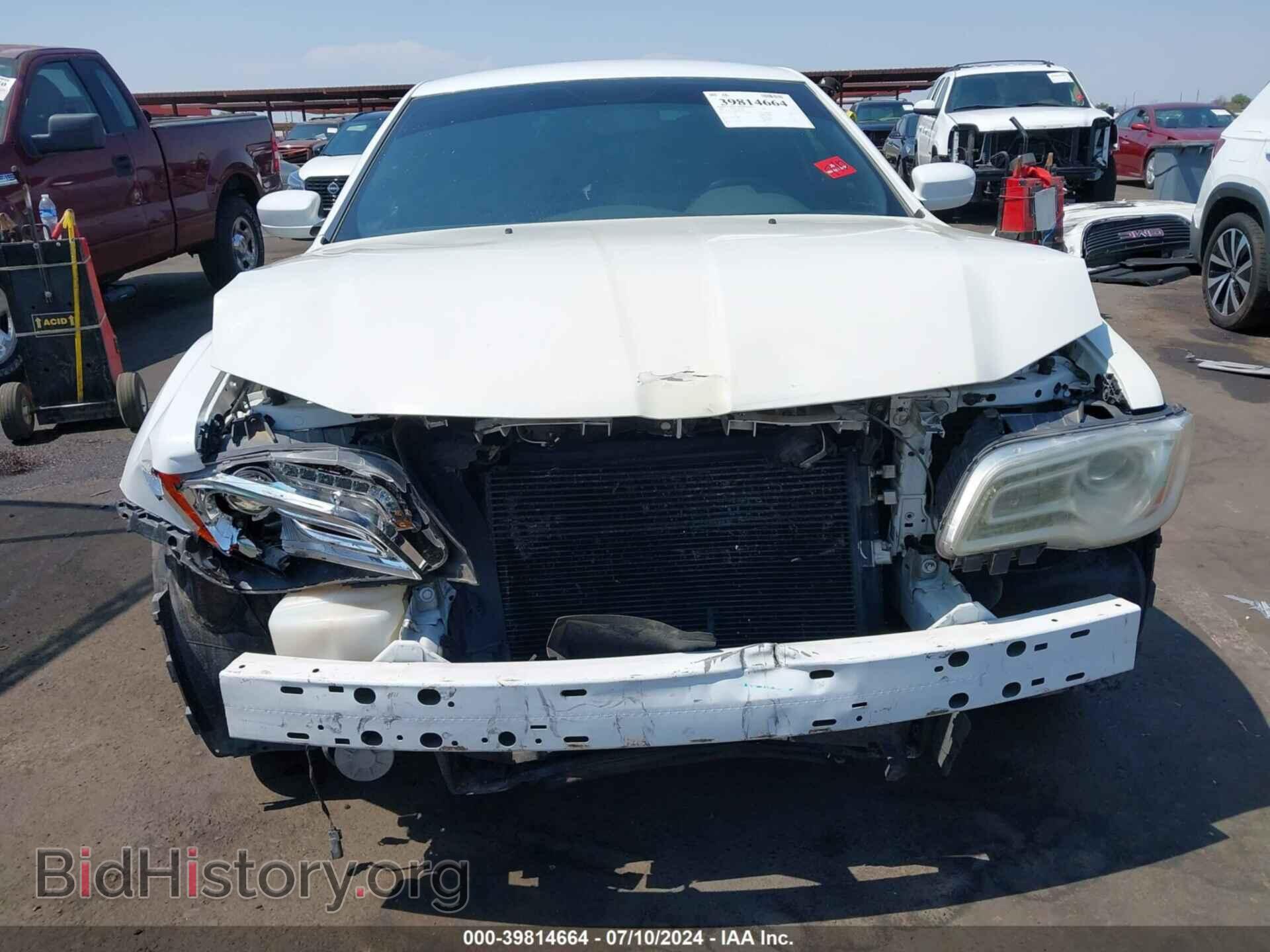 2013 CHRYSLER 300 - VIN: 2C3CCAAG6DH641004 - Фото 13