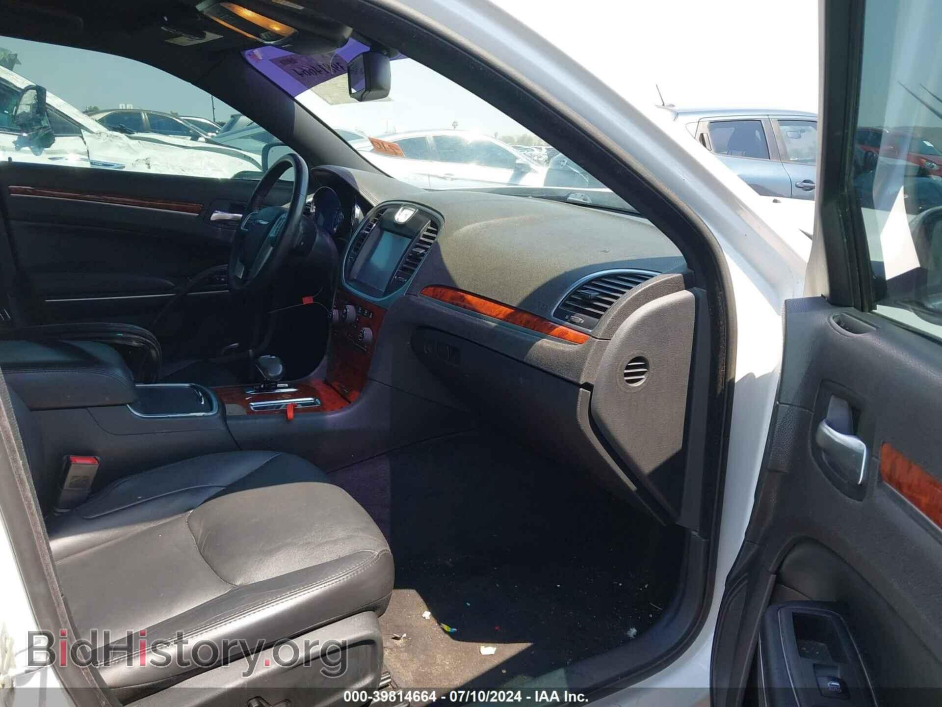 2013 CHRYSLER 300 - VIN: 2C3CCAAG6DH641004 - Фото 5