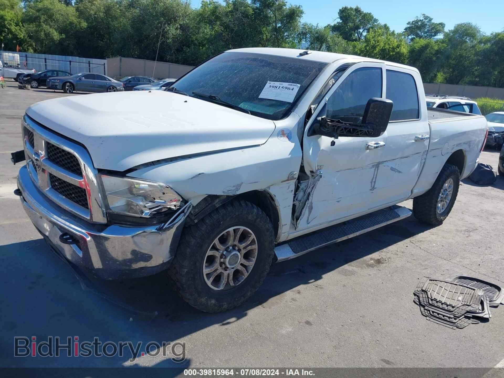 2015 RAM 2500 - VIN: 3C6UR5CL2FG582673 - Фото 2