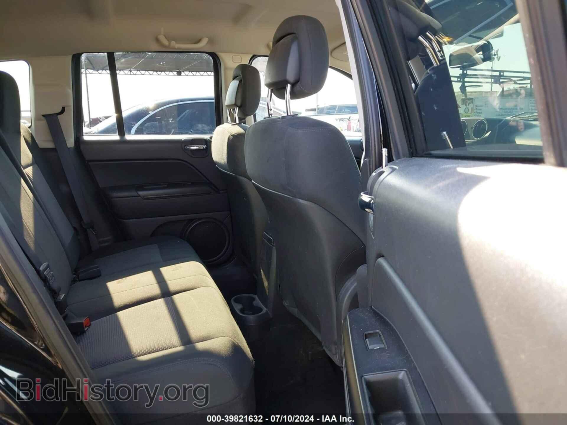 2013 JEEP COMPASS - VIN: 1C4NJCEB3DD205700 - Photo 8