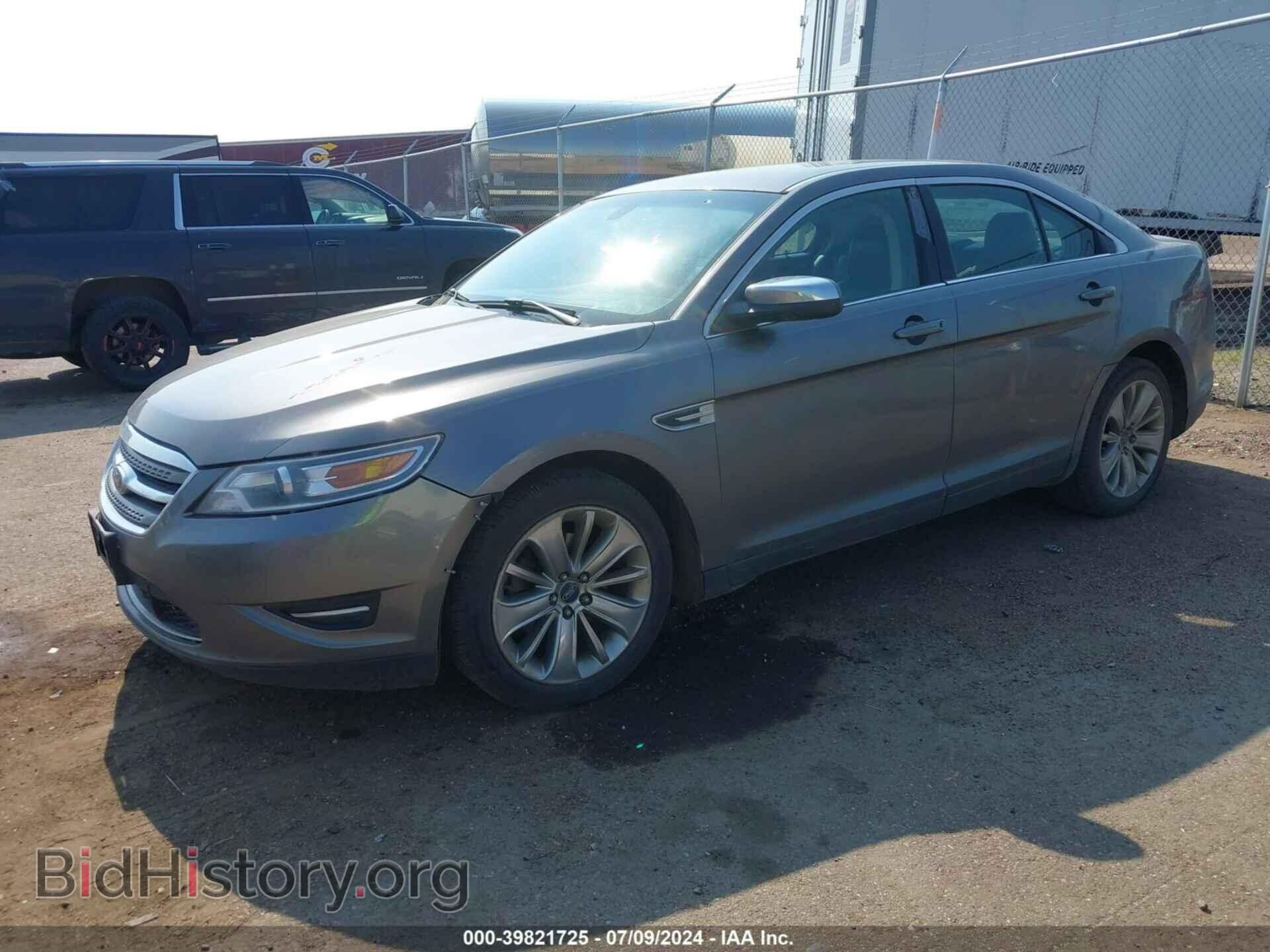 2011 FORD TAURUS - VIN: 1FAHP2FW8BG151318 - Фото 2