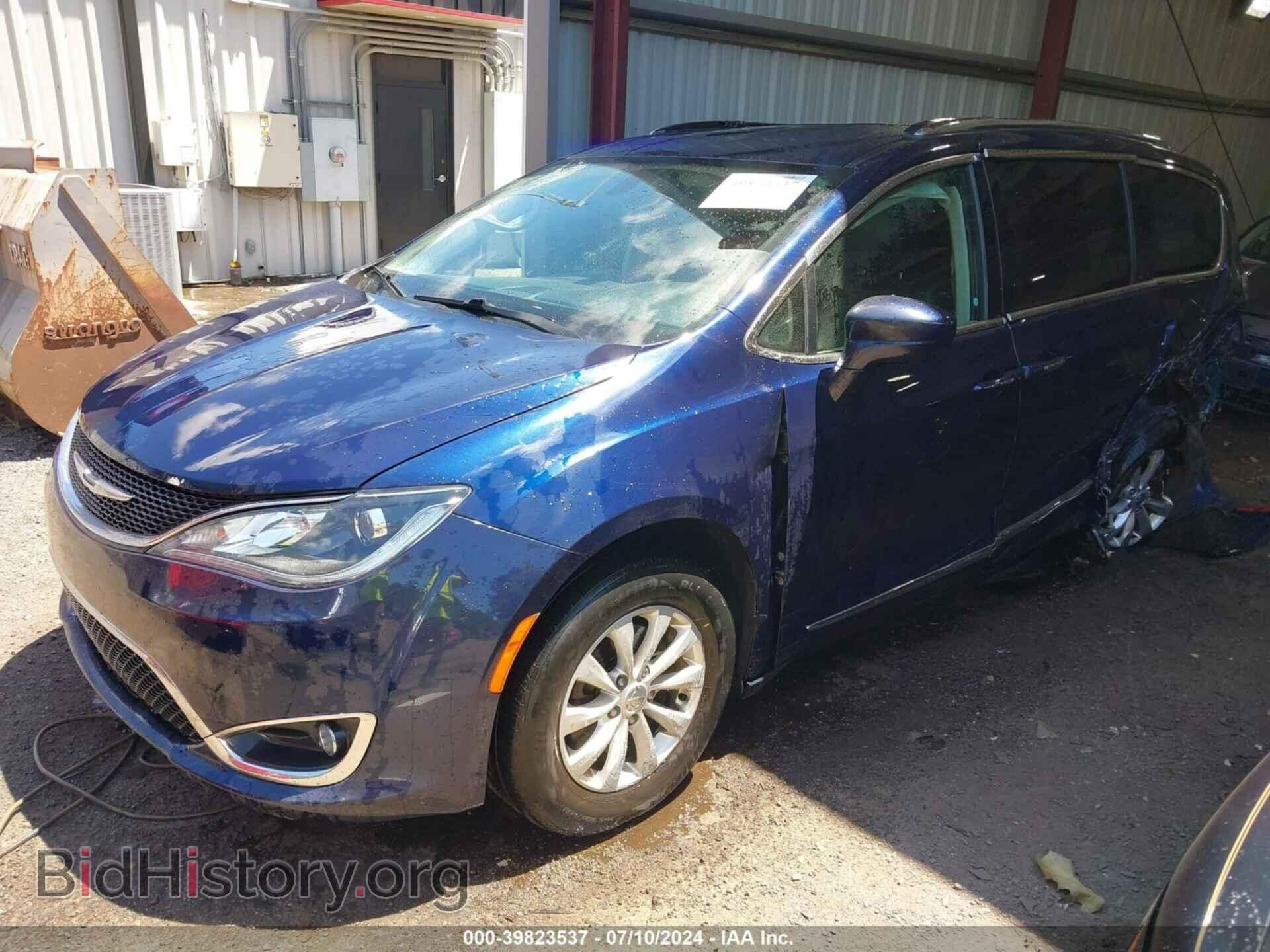 2018 CHRYSLER PACIFICA - VIN: 2C4RC1EG2JR139029 - Photo 2