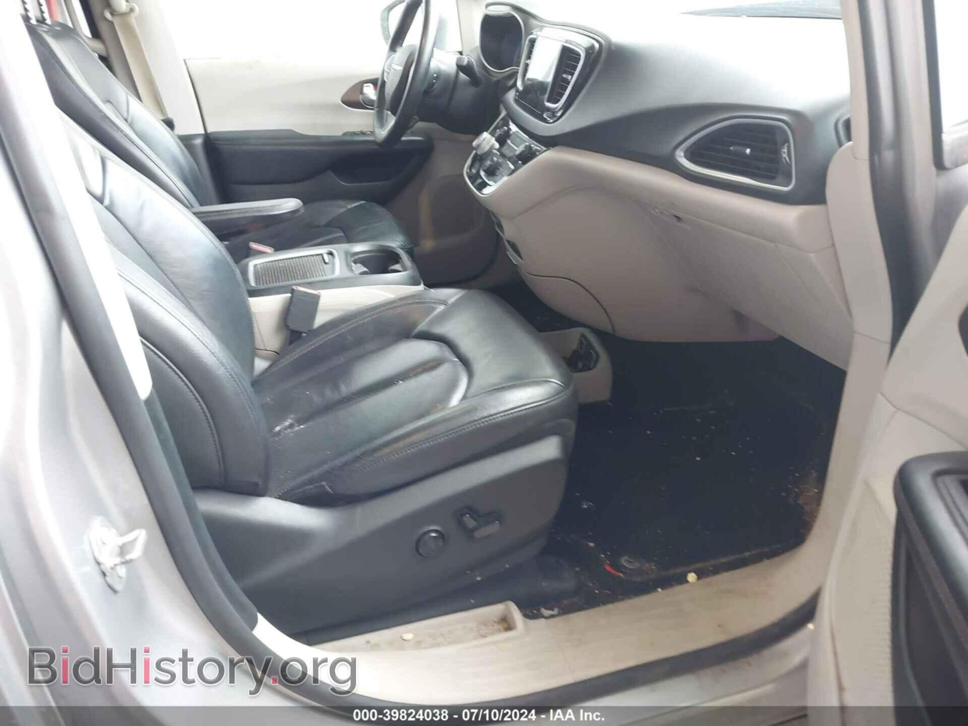 2017 CHRYSLER PACIFICA - VIN: 2C4RC1EGXHR809307 - Фото 5