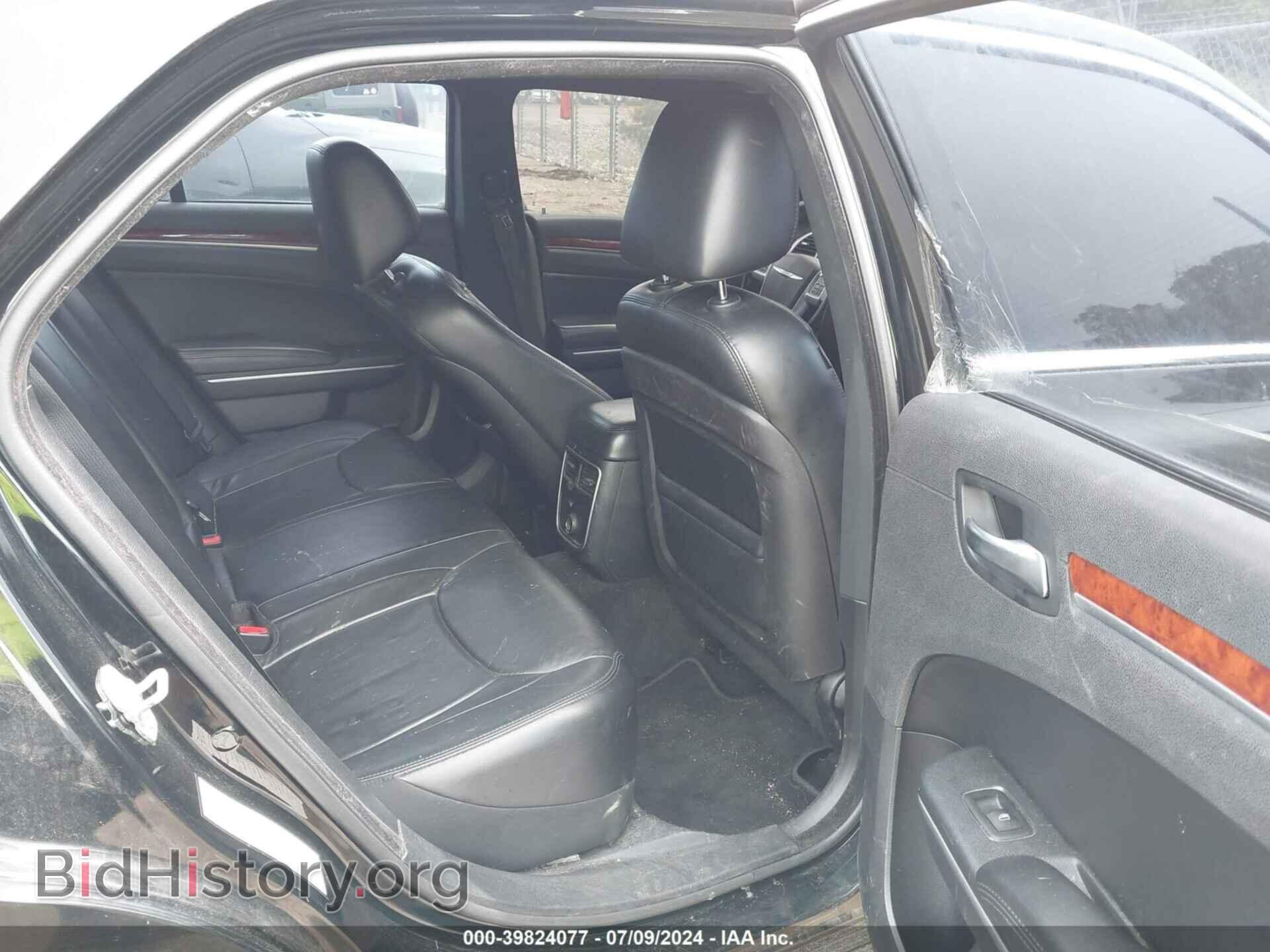 2014 CHRYSLER 300 - VIN: 2C3CCAAG3EH175985 - Фото 8
