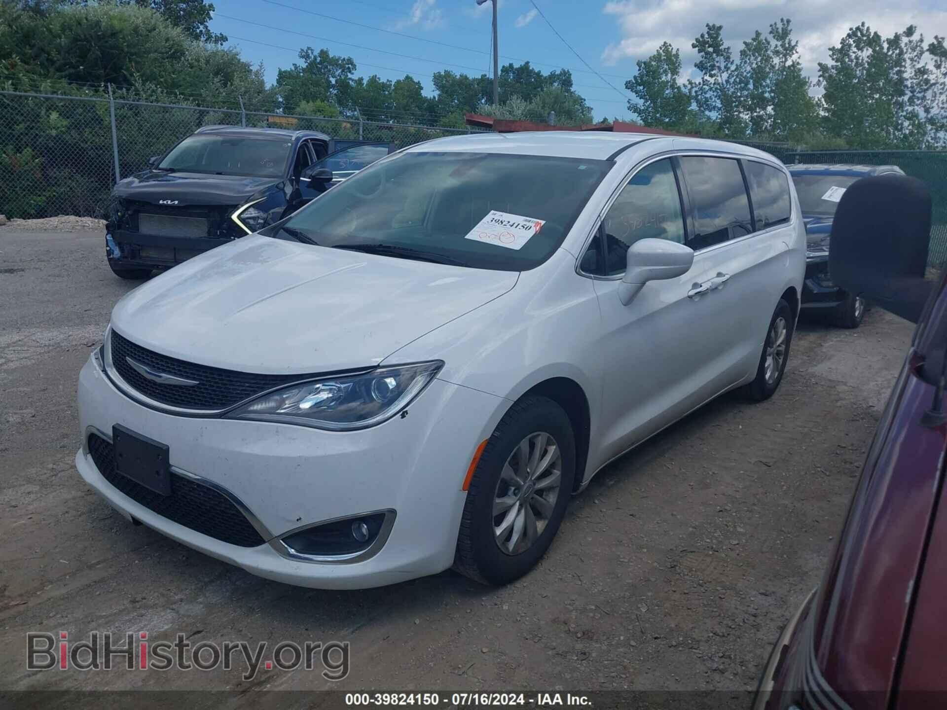 2018 CHRYSLER PACIFICA - VIN: 2C4RC1FG6JR279468 - Photo 2