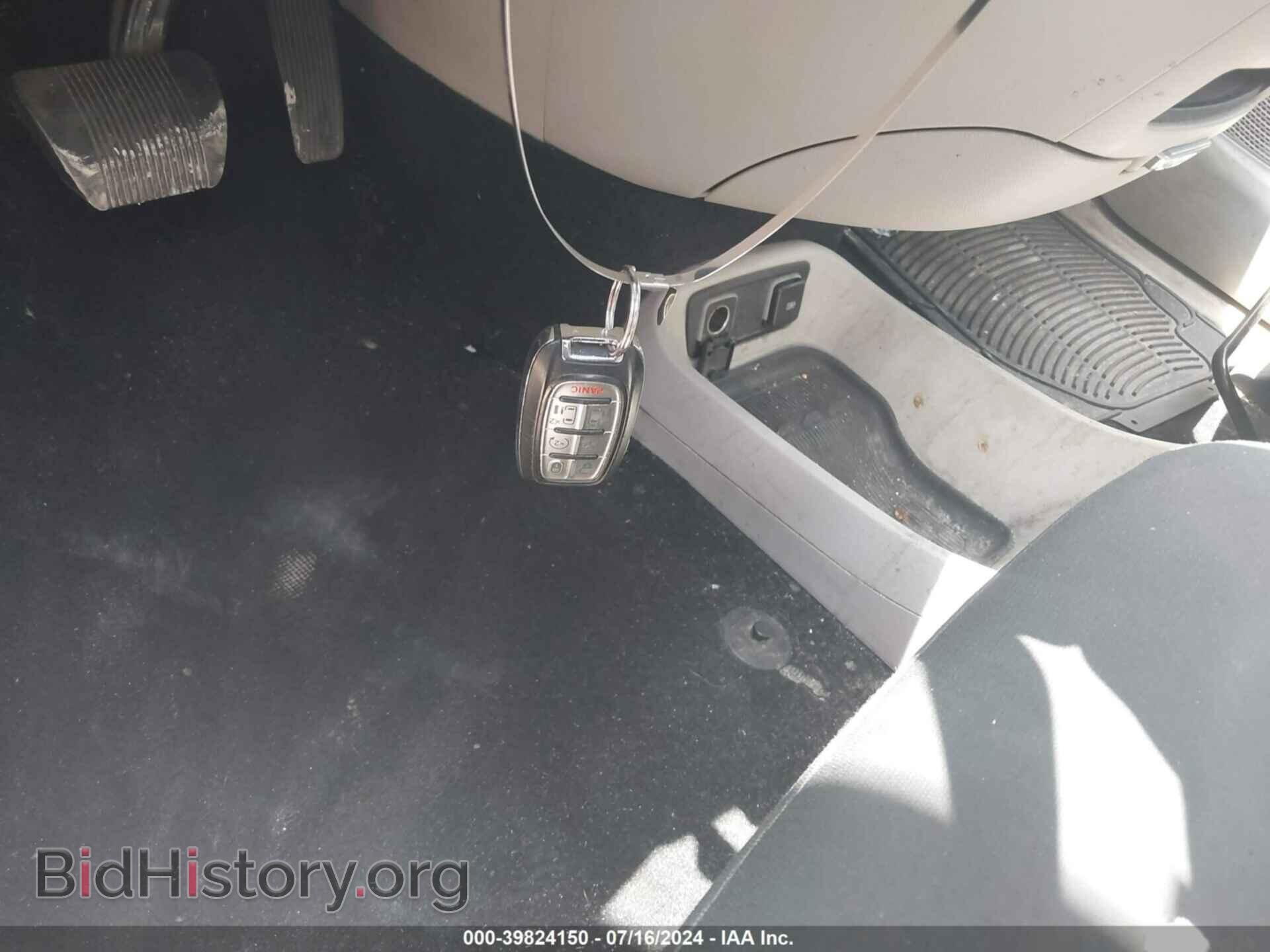 2018 CHRYSLER PACIFICA - VIN: 2C4RC1FG6JR279468 - Photo 11