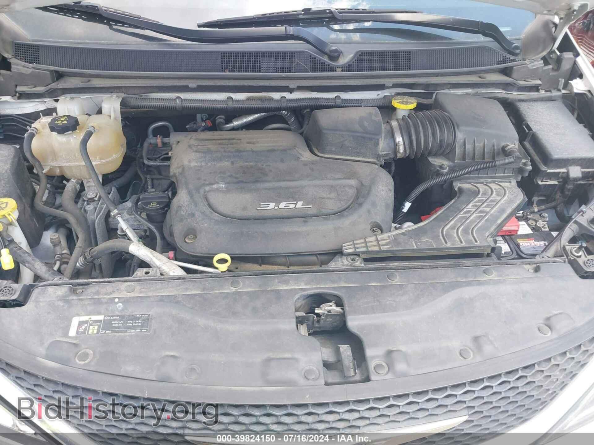 2018 CHRYSLER PACIFICA - VIN: 2C4RC1FG6JR279468 - Photo 10