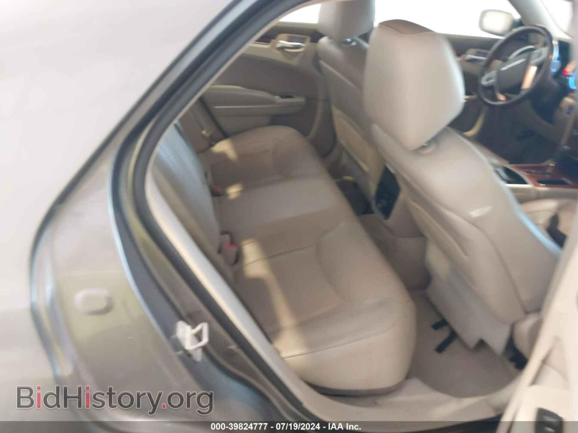 2011 CHRYSLER 300C - VIN: 2C3CA6CT9BH515245 - Фото 8