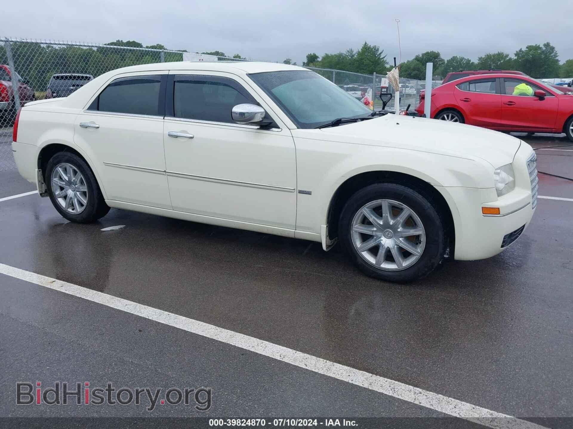Photo 2C3CA5CV4AH112591 - CHRYSLER 300 2010