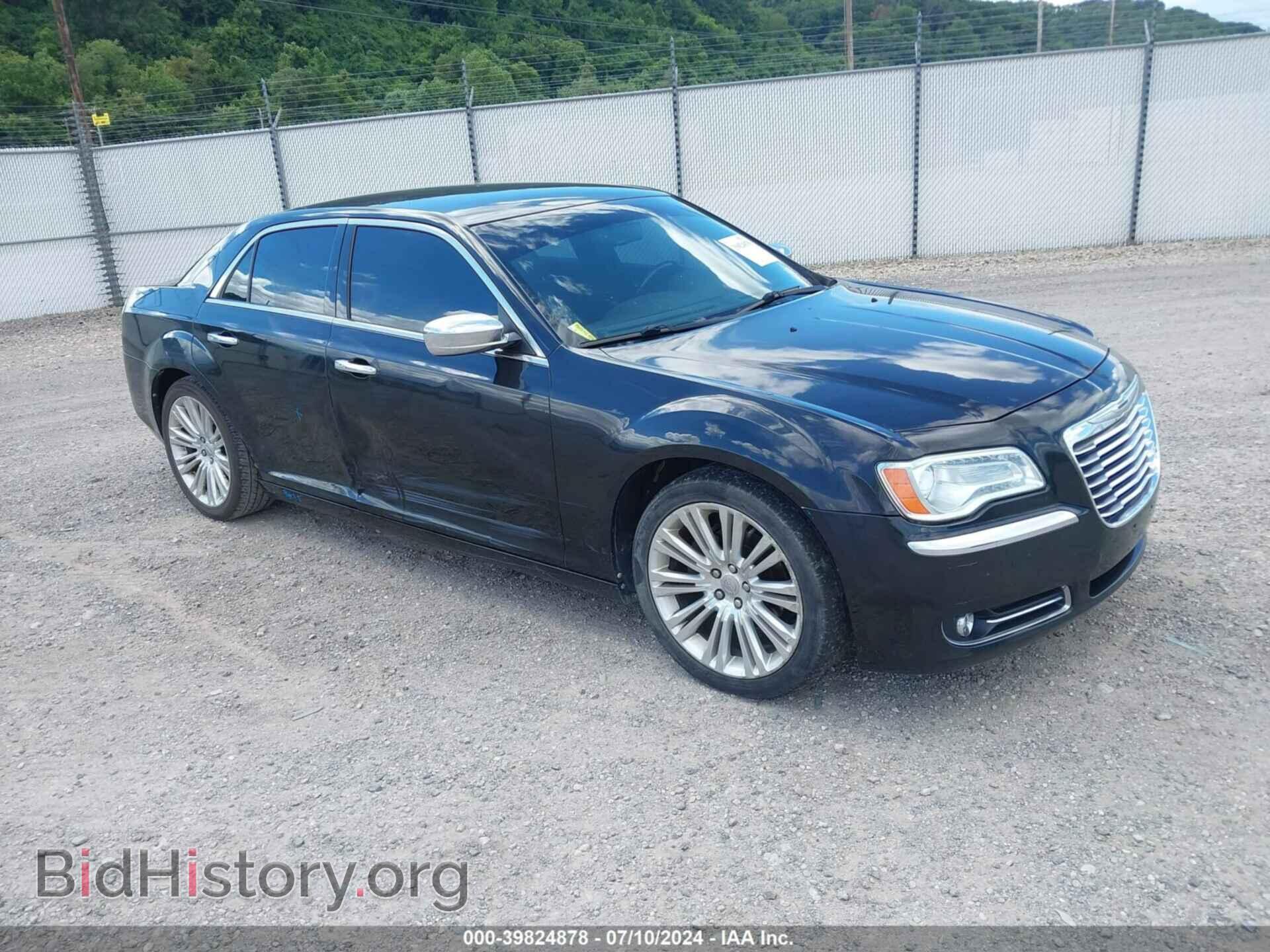 Фотография 2C3CCAEG0DH513352 - CHRYSLER 300C 2013