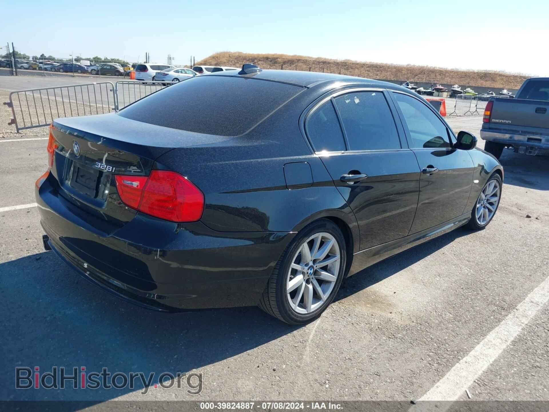 2011 BMW 328I - VIN: WBAPH5C58BA444376 - Фото 4