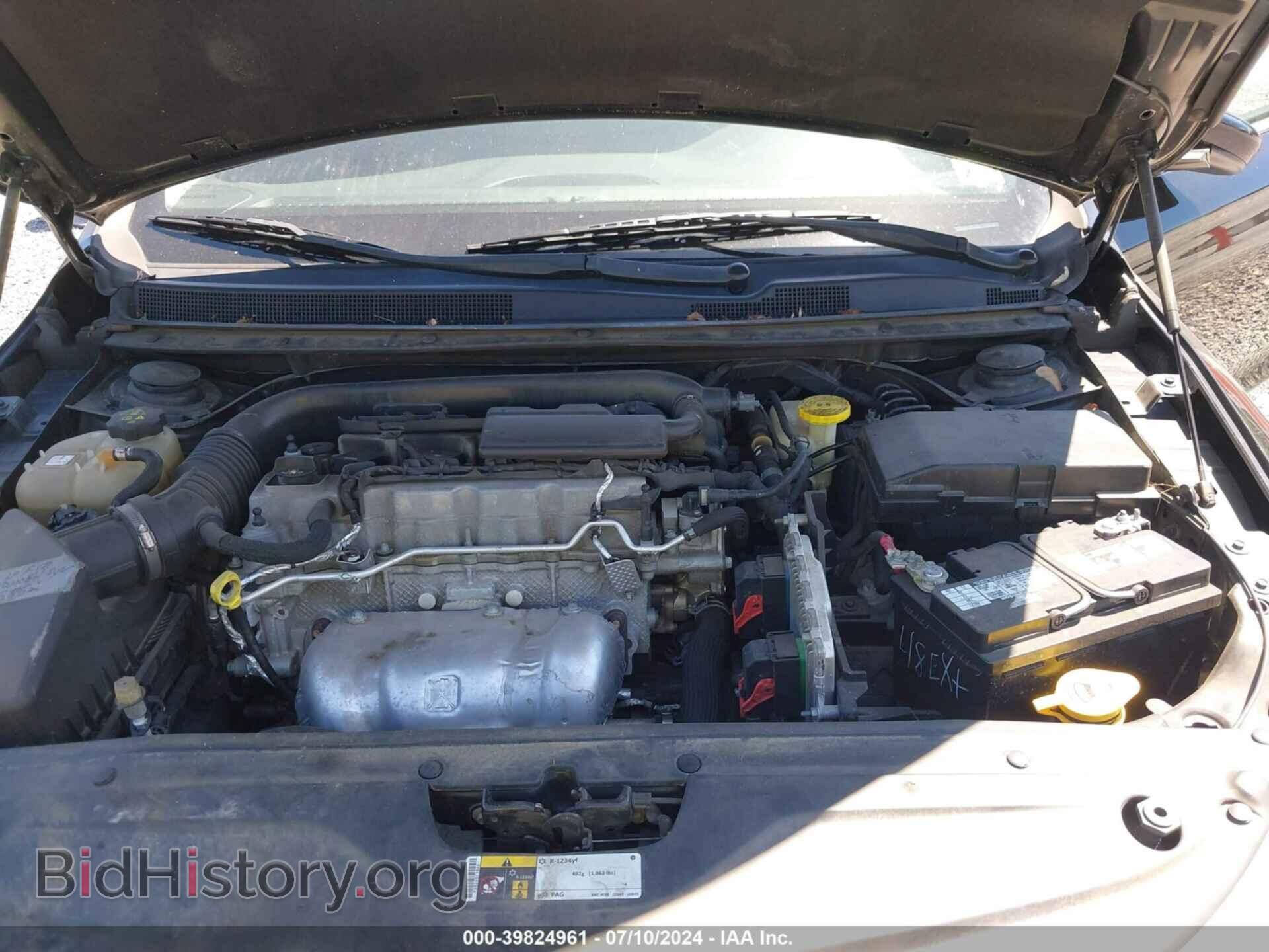 2016 CHRYSLER 200 - VIN: 1C3CCCAB1GN159827 - Фото 10