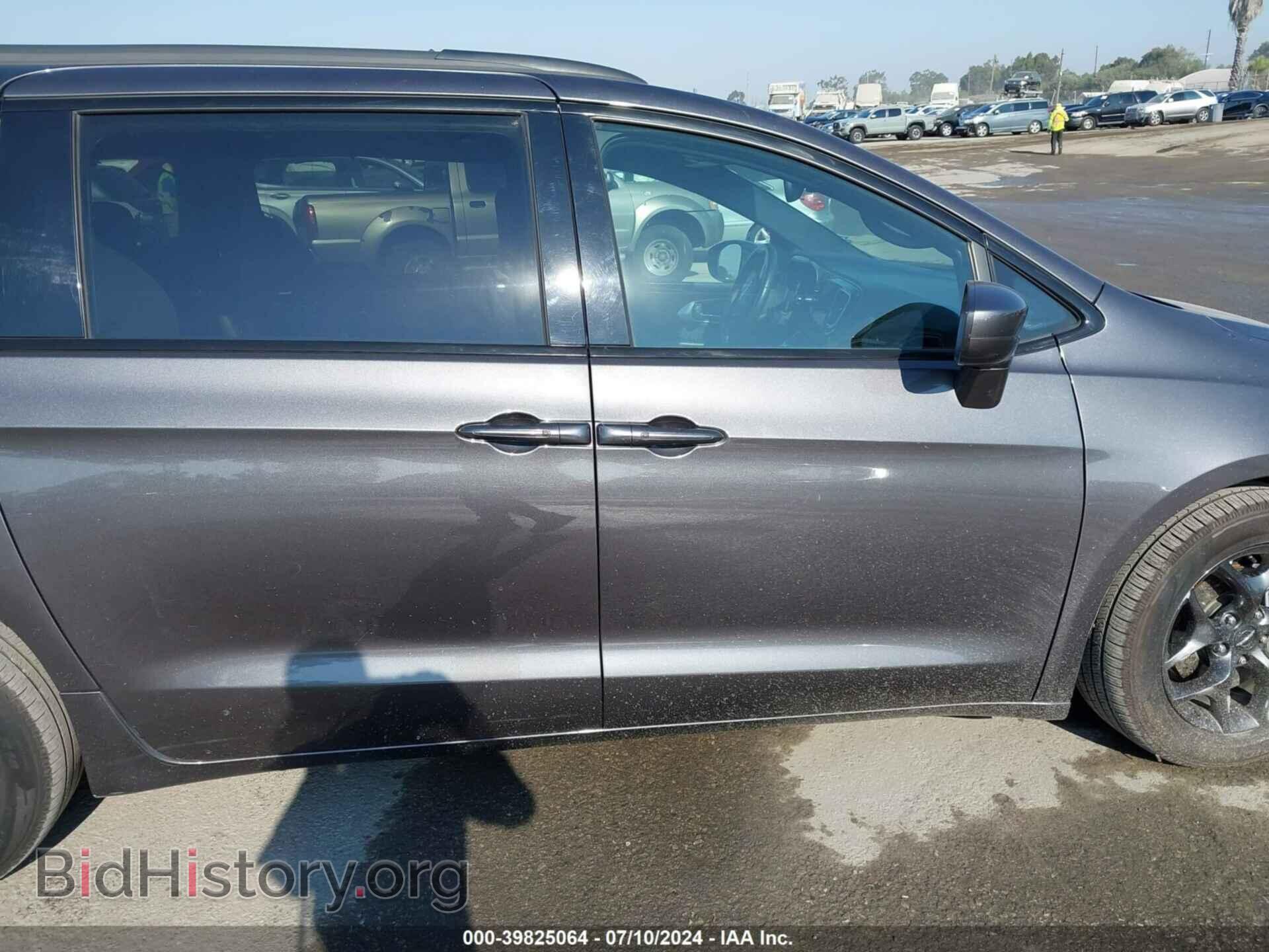 2018 CHRYSLER PACIFICA - VIN: 2C4RC1BG9JR293399 - Фото 13