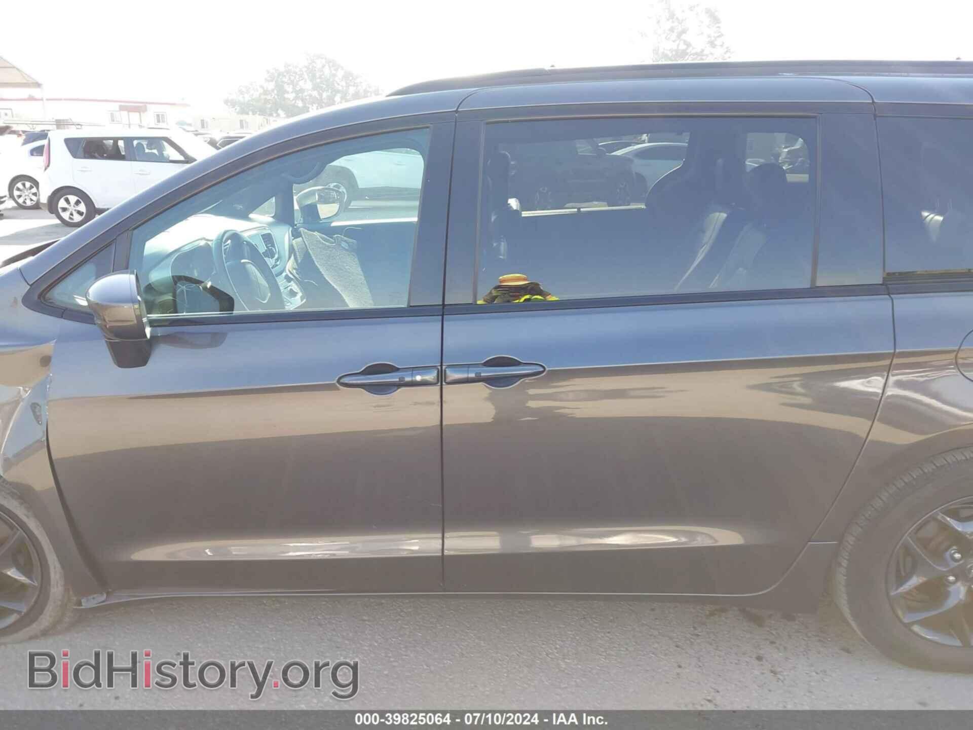 2018 CHRYSLER PACIFICA - VIN: 2C4RC1BG9JR293399 - Фото 14