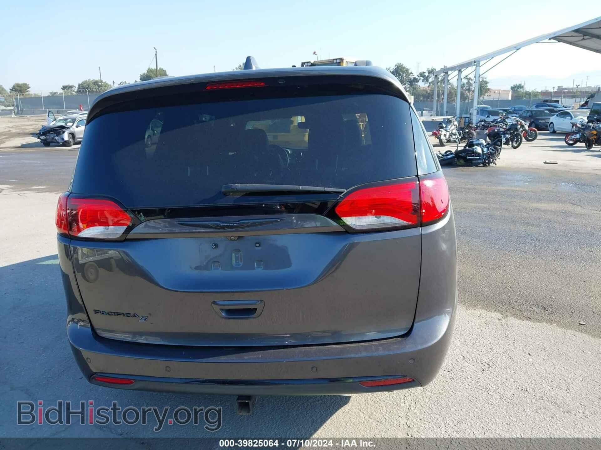 2018 CHRYSLER PACIFICA - VIN: 2C4RC1BG9JR293399 - Фото 16