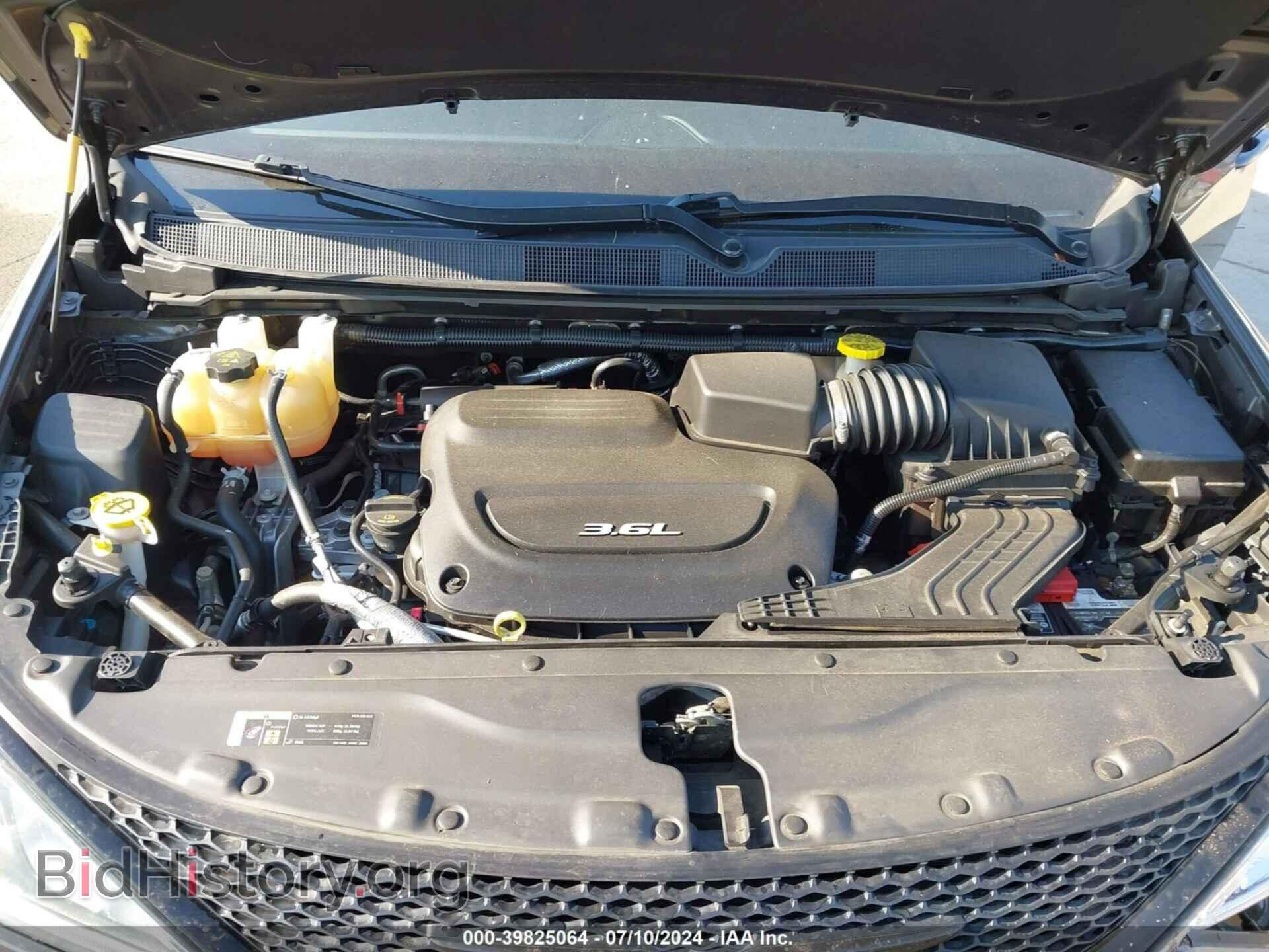 2018 CHRYSLER PACIFICA - VIN: 2C4RC1BG9JR293399 - Фото 10