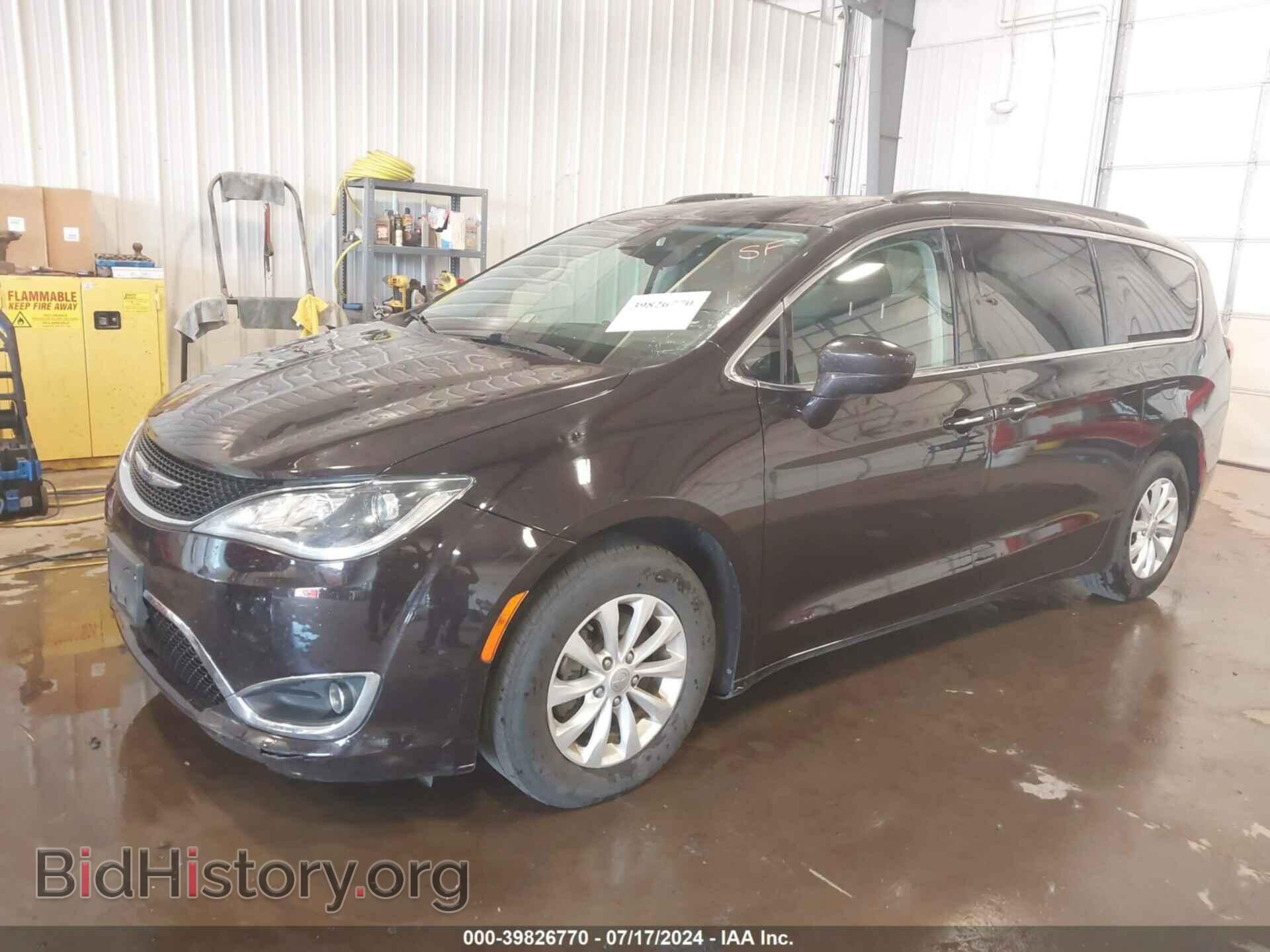 2018 CHRYSLER PACIFICA - VIN: 2C4RC1FG5JR123745 - Фото 2