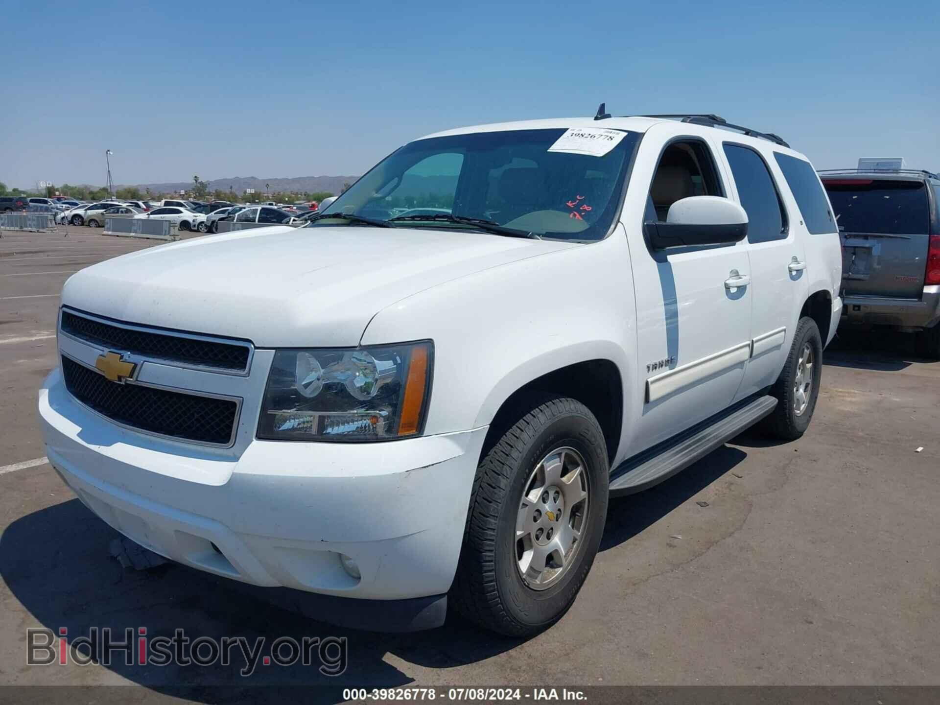 2013 CHEVROLET TAHOE - VIN: 1GNSCBE04DR258535 - Фото 2