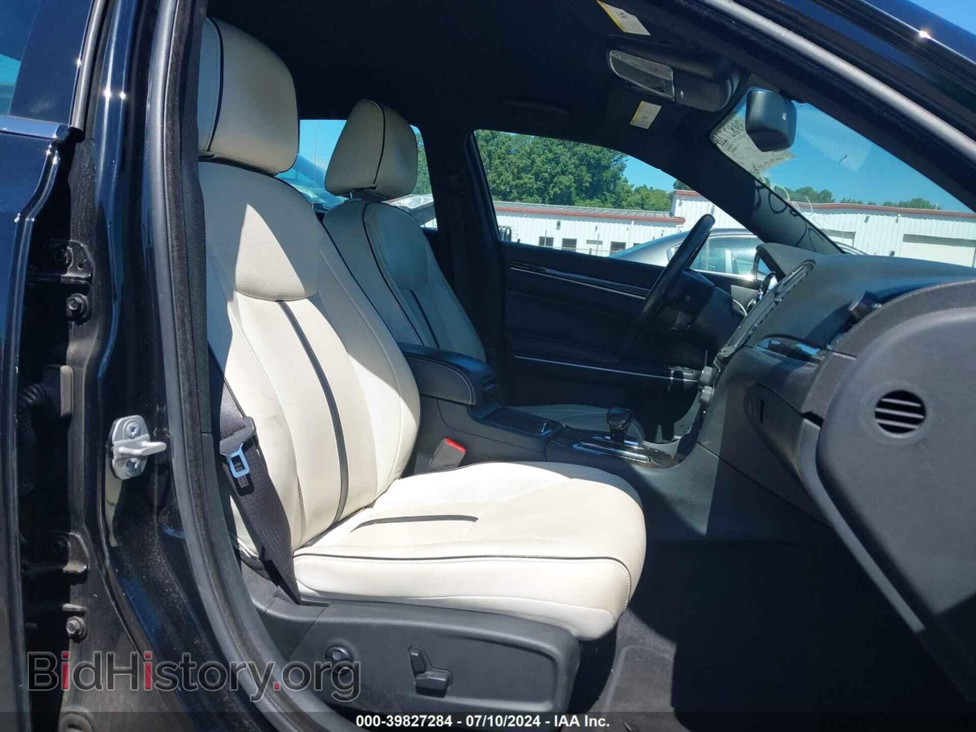 2014 CHRYSLER 300 - VIN: 2C3CCAAG3EH343608 - Фото 5