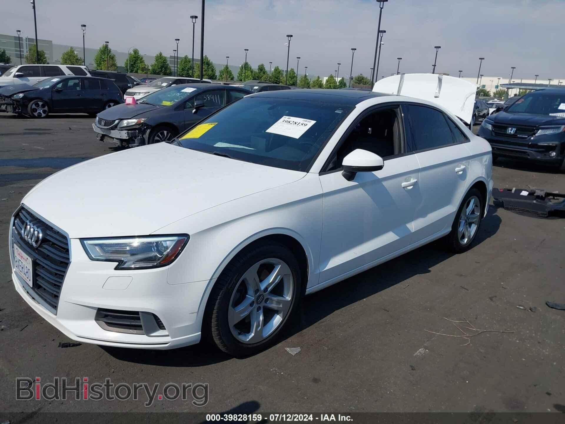 2018 AUDI A3 - VIN: WAUAUGFF8J1078905 - Фото 2