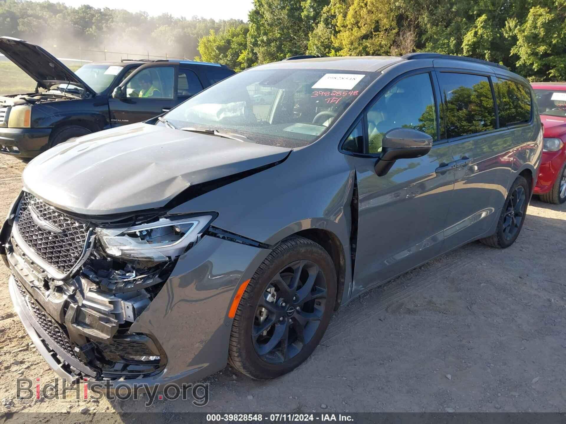 2023 CHRYSLER PACIFICA - VIN: 2C4RC1BG3PR525973 - Photo 2