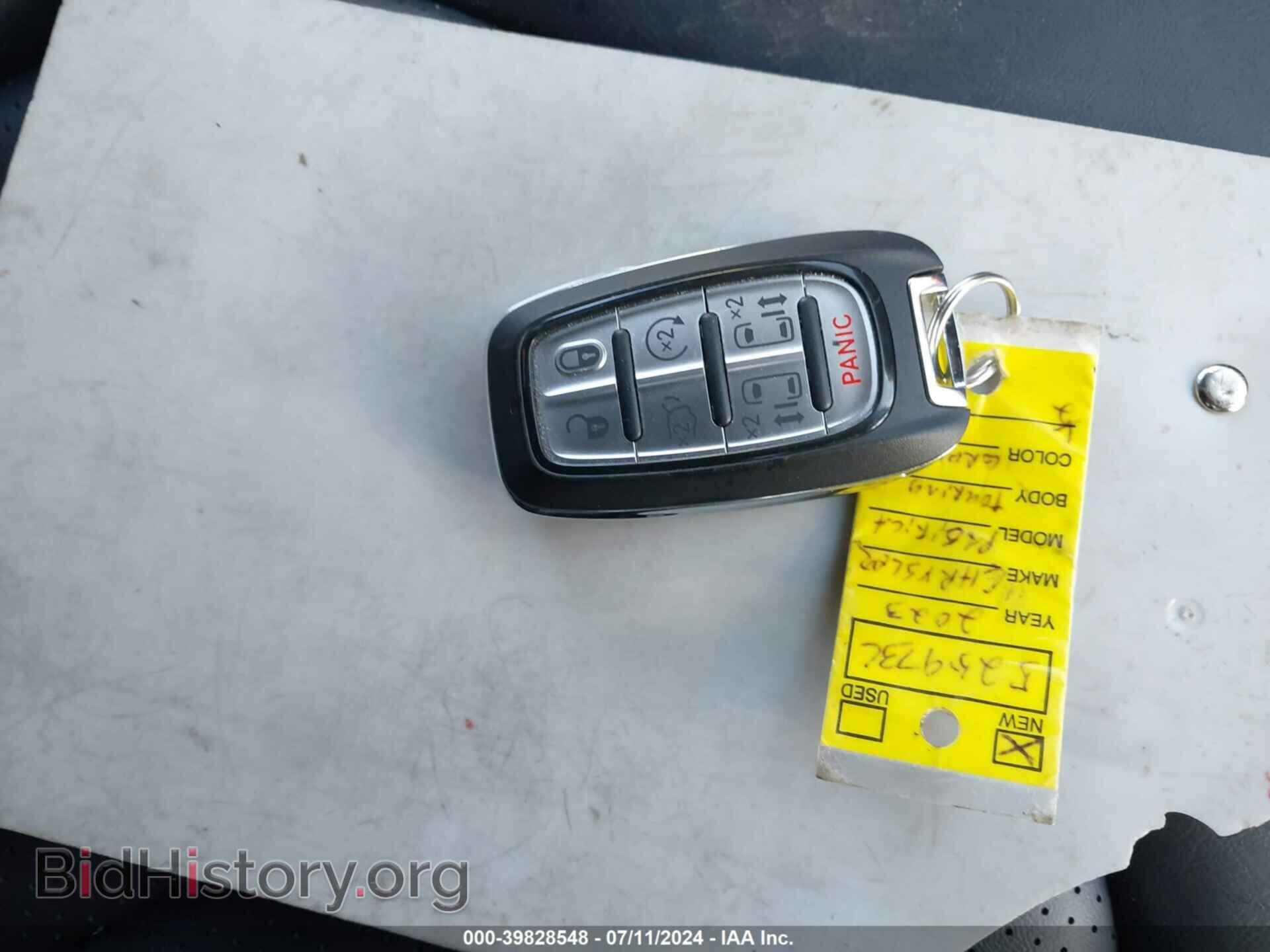 2023 CHRYSLER PACIFICA - VIN: 2C4RC1BG3PR525973 - Photo 11