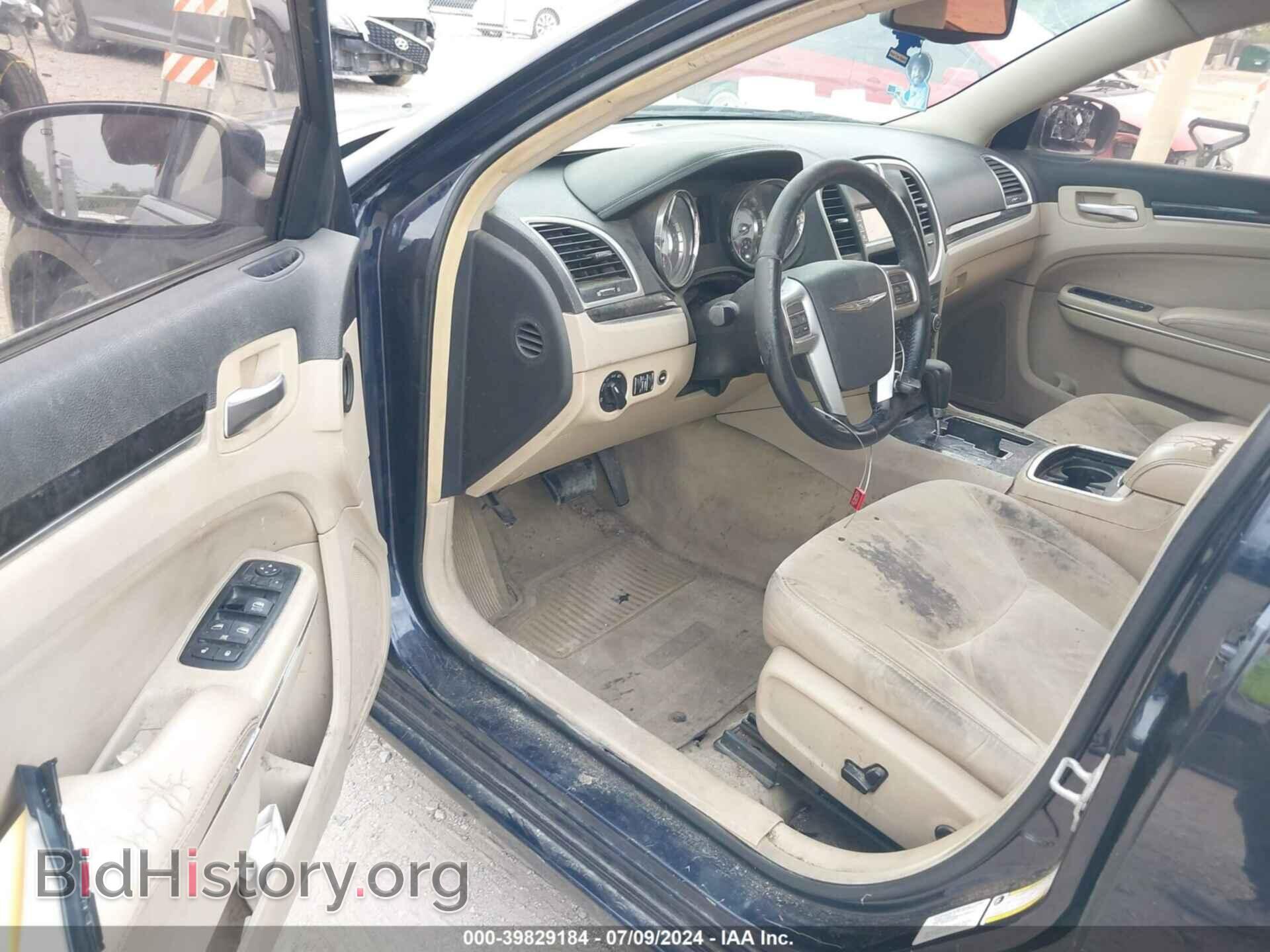 2012 CHRYSLER 300 - VIN: 2C3CCAAG3CH144510 - Фото 5