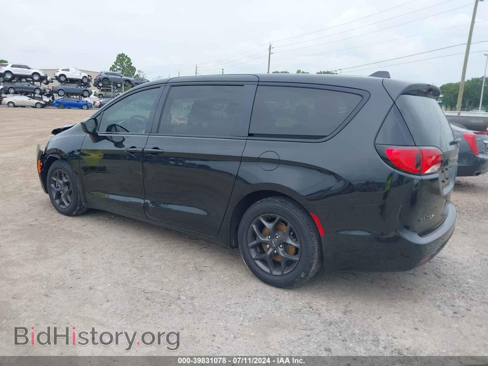 2020 CHRYSLER PACIFICA - VIN: 2C4RC1FG9LR123251 - Фото 3