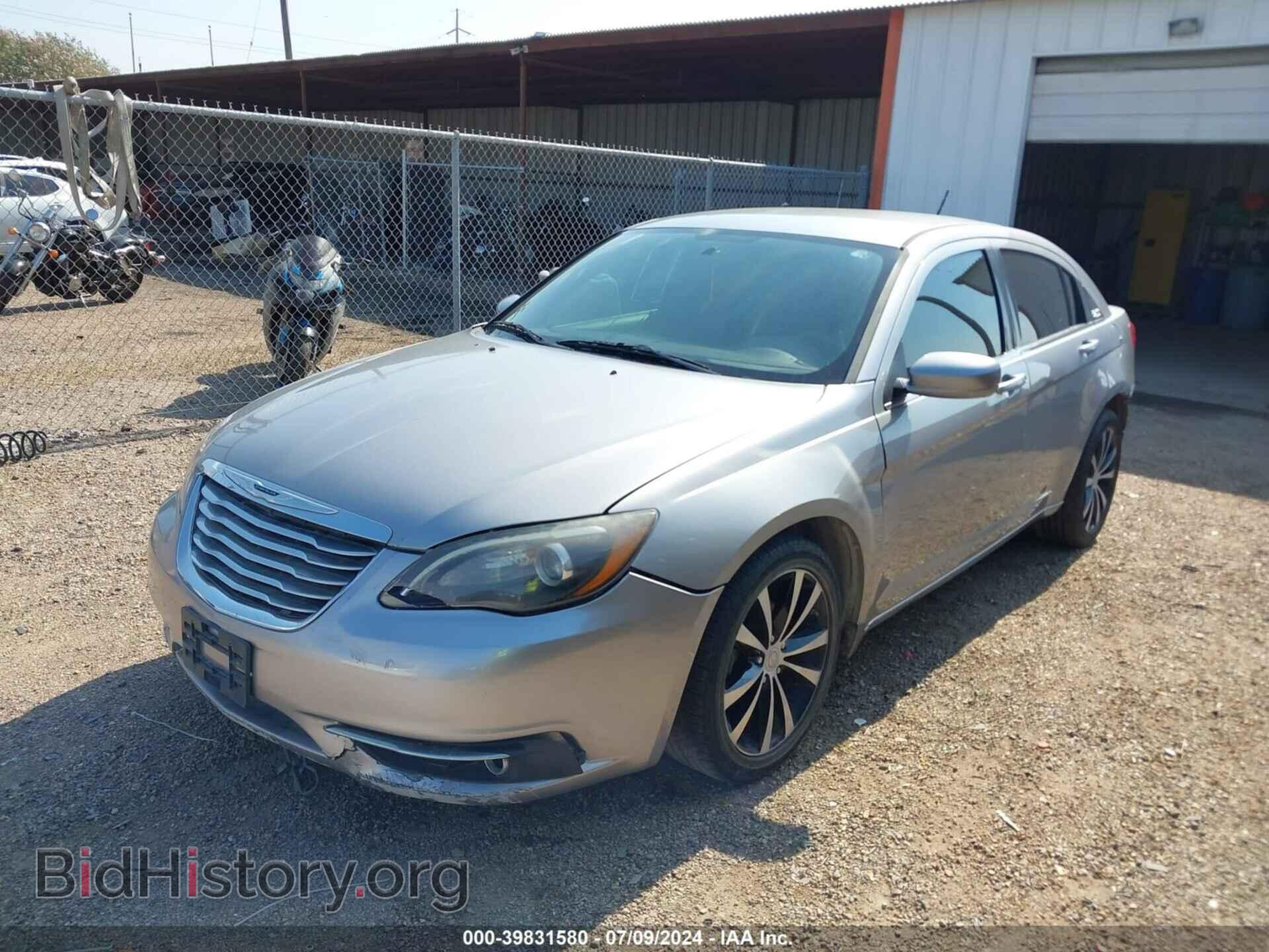 2014 CHRYSLER 200 - VIN: 1C3CCBBB1EN153404 - Фото 2