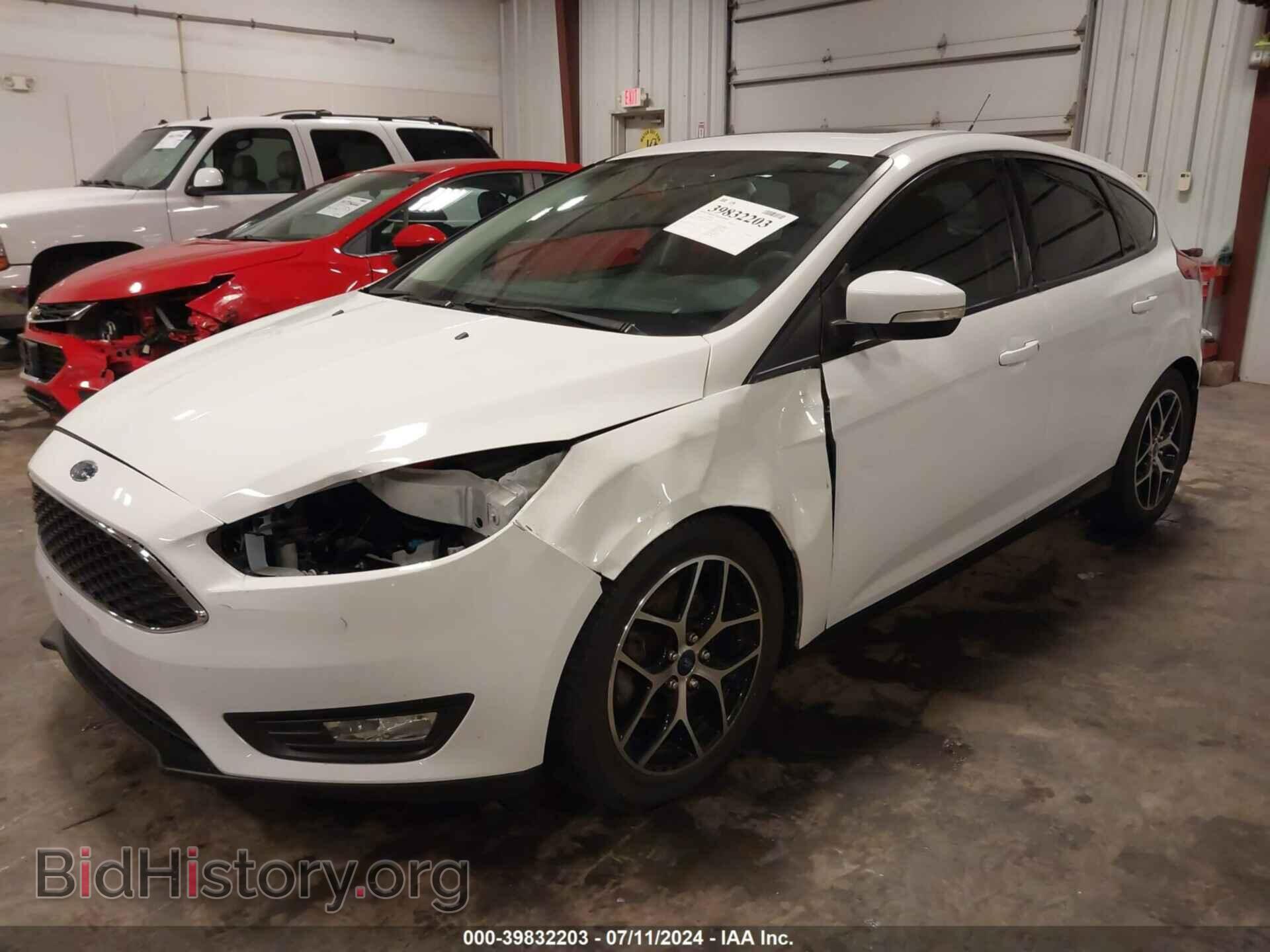 2017 FORD FOCUS - VIN: 1FADP3M25HL347740 - Фото 2