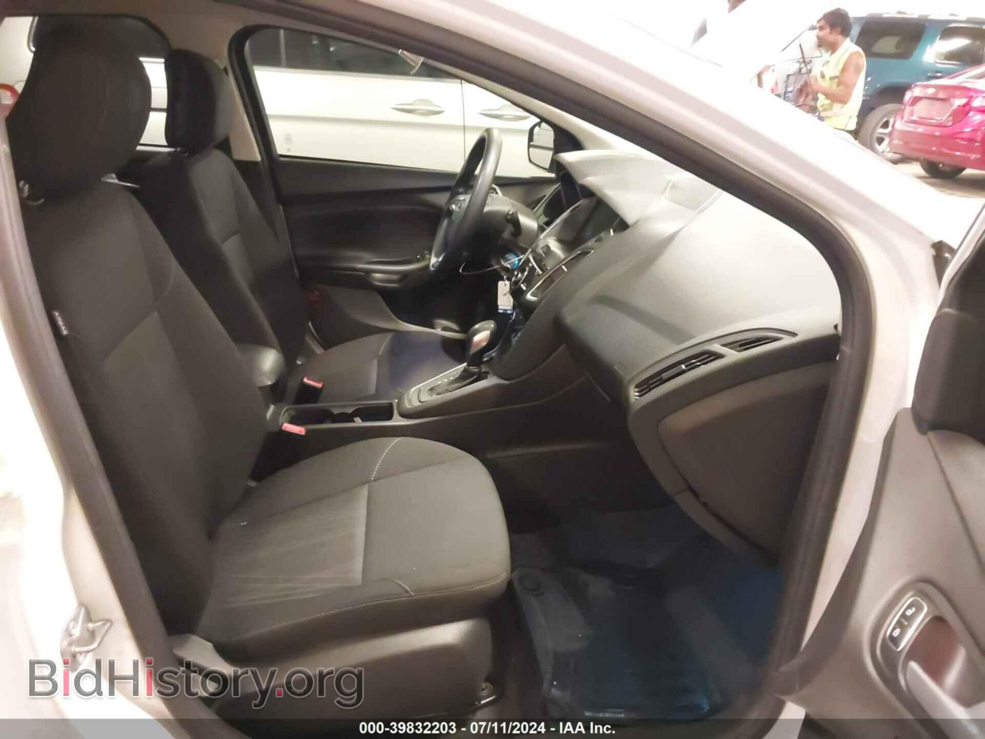 2017 FORD FOCUS - VIN: 1FADP3M25HL347740 - Фото 5