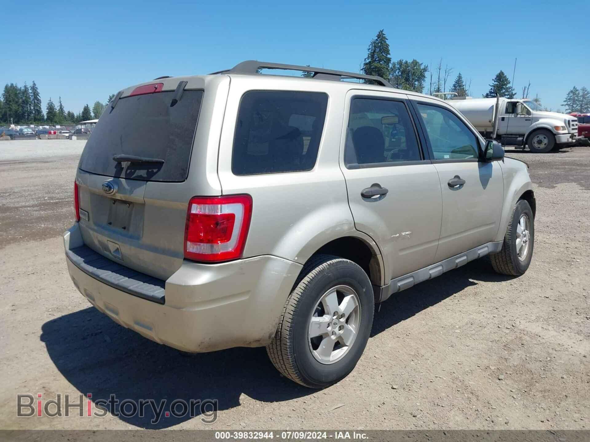 2010 FORD ESCAPE - VIN: 1FMCU0D7XAKB55634 - Фото 4