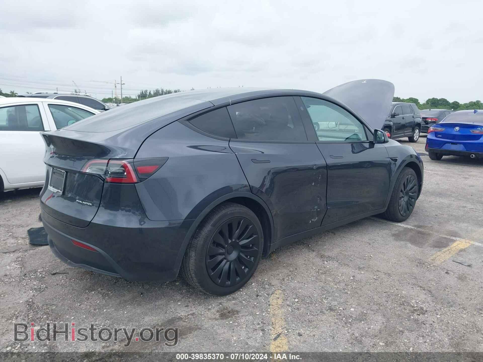 2024 TESLA MODEL Y - VIN: 7SAYGDEE2RF985428 - Фото 4