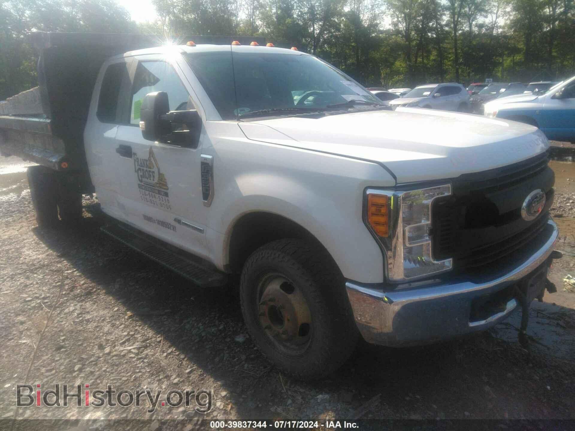 Photo 1FD8X3HT7HEB30768 - FORD F-350 CHASSIS 2017