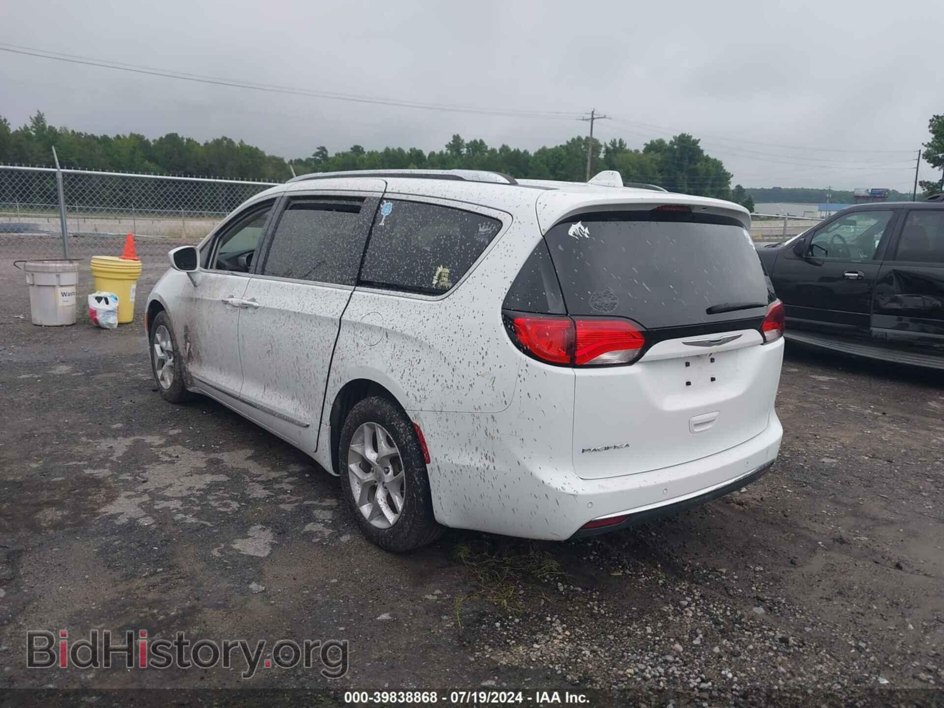 2018 CHRYSLER PACIFICA - VIN: 2C4RC1EG4JR111507 - Фото 3