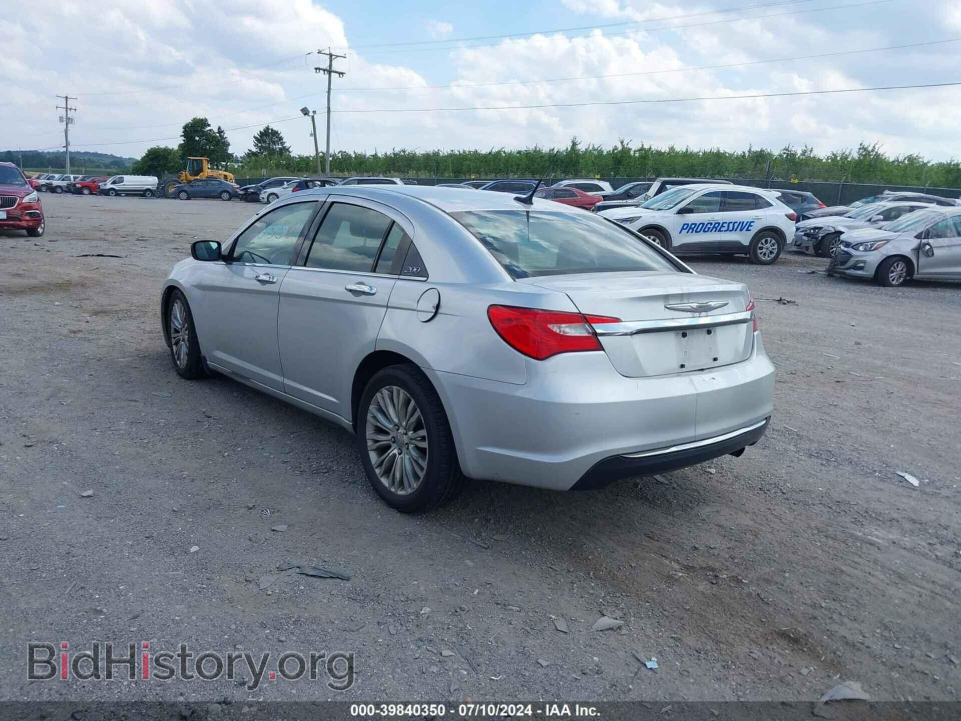 2011 CHRYSLER 200 - VIN: 1C3BC2FBXBN531107 - Фото 3