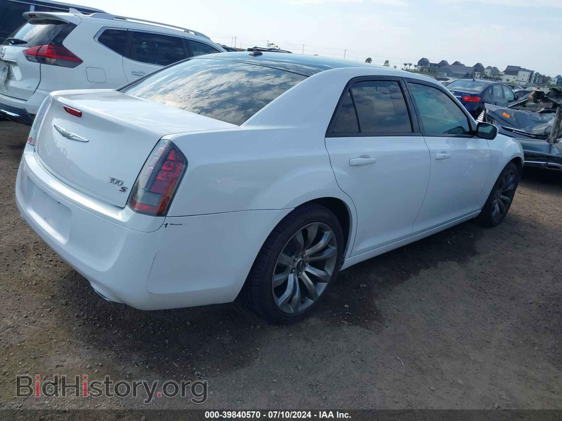 2014 CHRYSLER 300 - VIN: 2C3CCABG0EH376404 - Фото 4