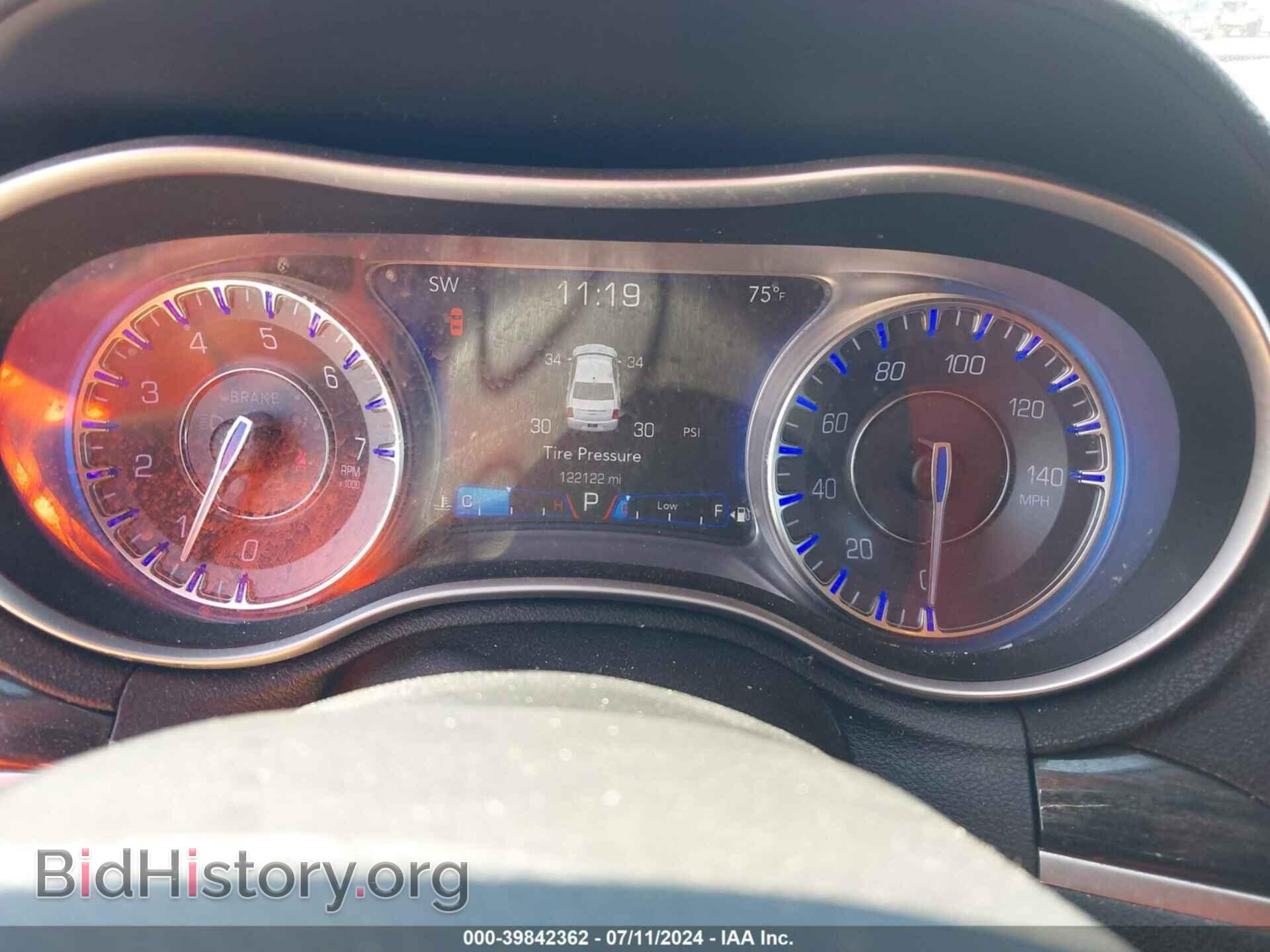 2015 CHRYSLER 300 - VIN: 2C3CCAAG2FH766830 - Фото 7