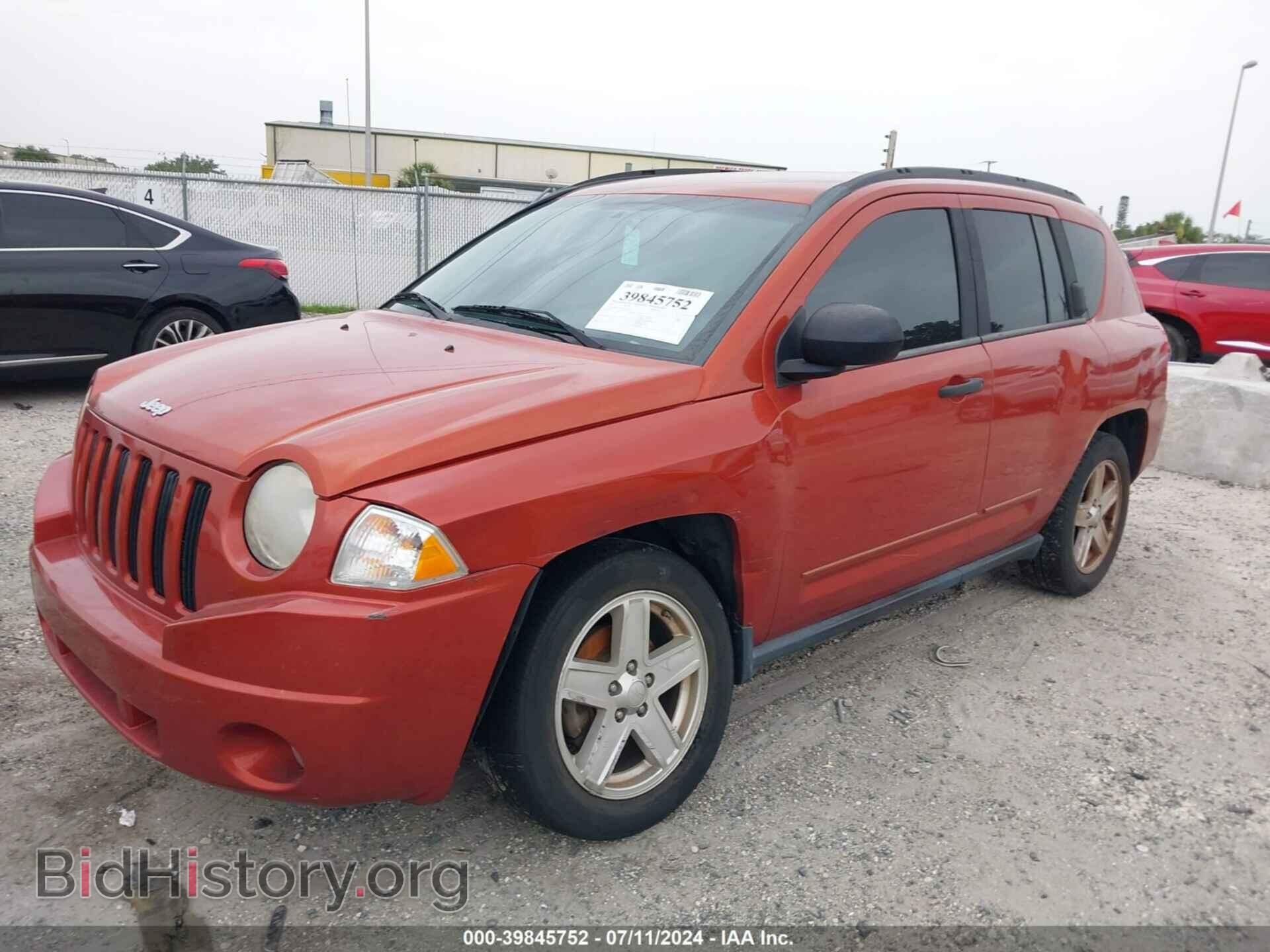 2010 JEEP COMPASS - VIN: 1J4NF1FB7AD622960 - Фото 2