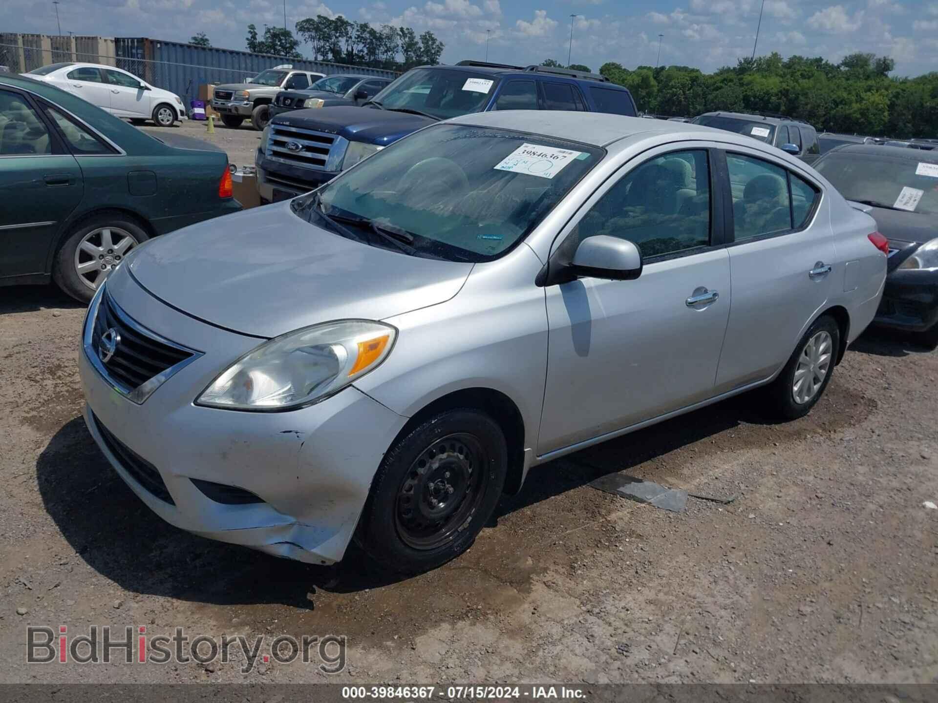 2013 NISSAN VERSA - VIN: 3N1CN7AP1DL890815 - Фото 2