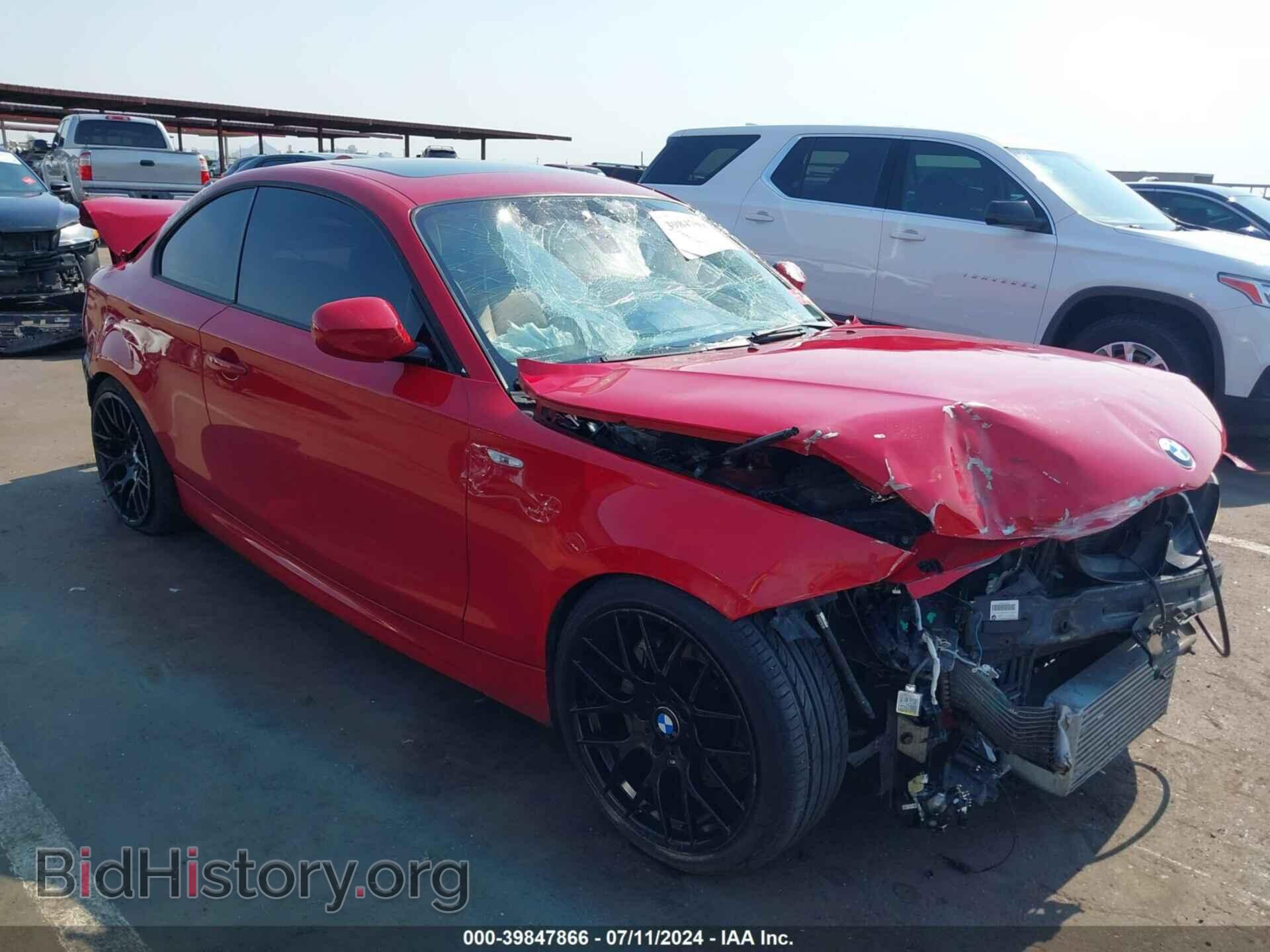 Photo WBAUC9C55BVM09800 - BMW 135I 2011