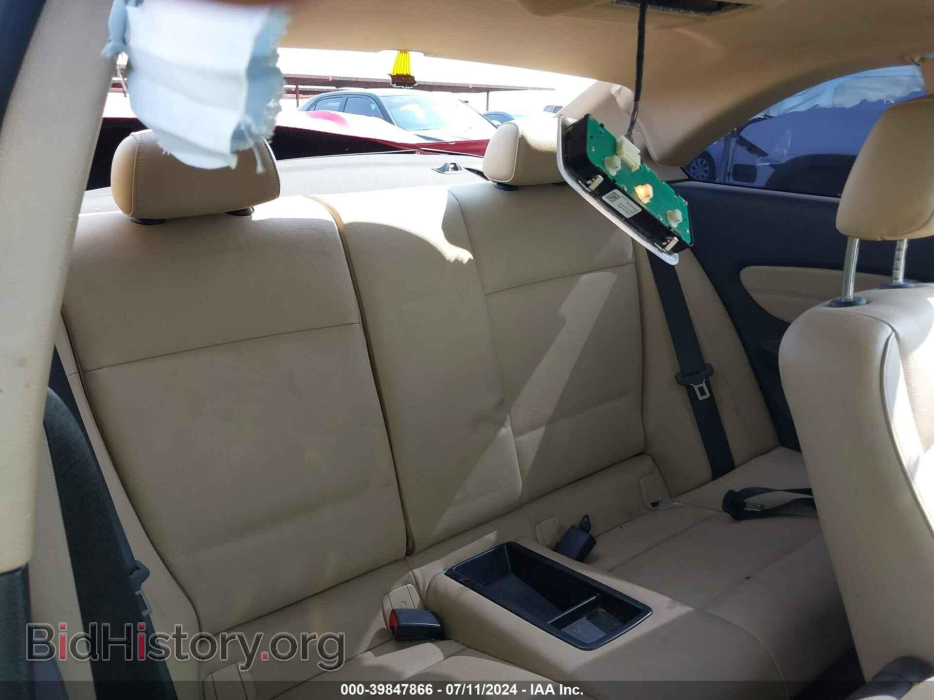 2011 BMW 135I - VIN: WBAUC9C55BVM09800 - Фото 8