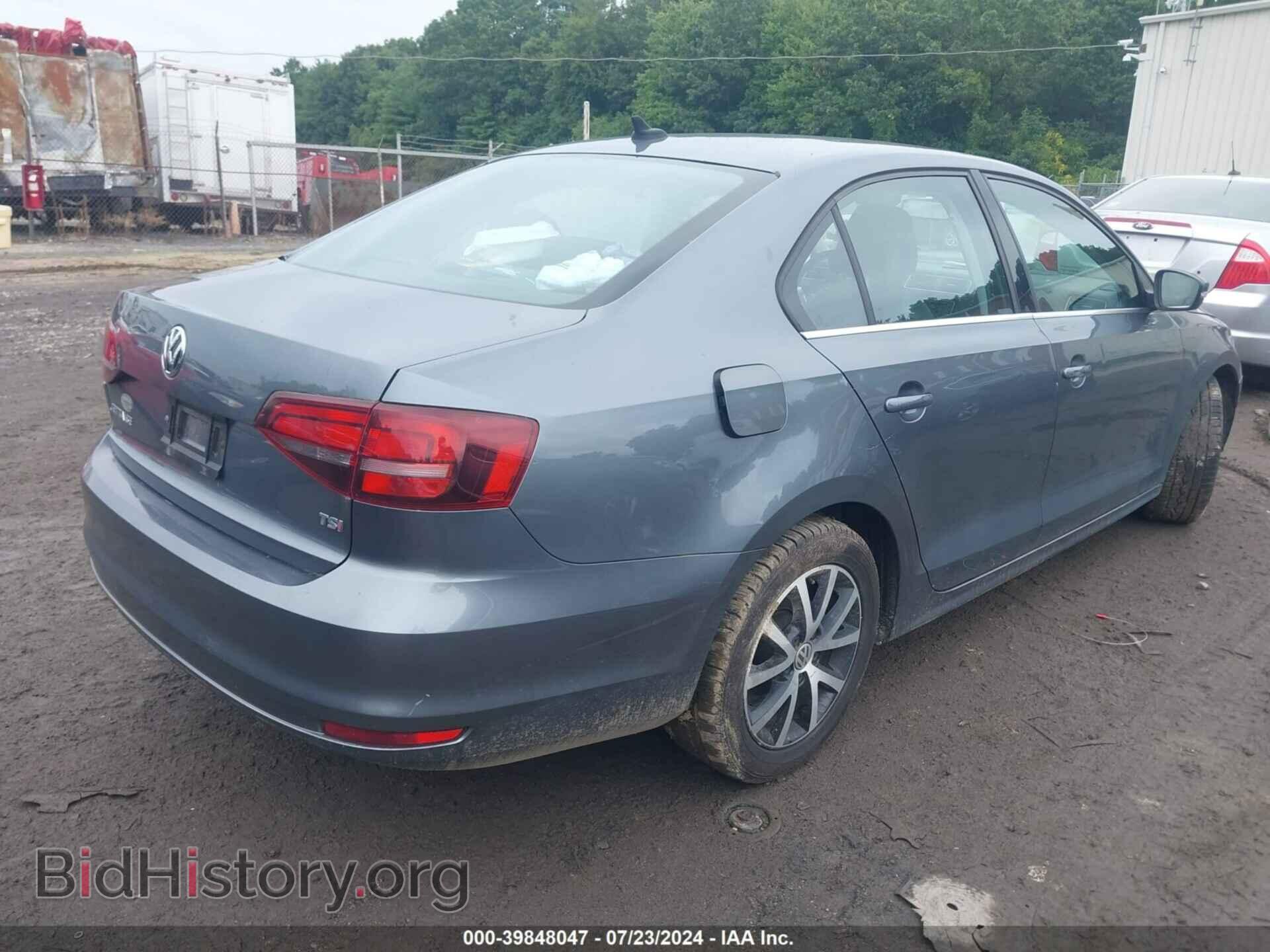 2017 VOLKSWAGEN JETTA - VIN: 3VWDB7AJ2HM264239 - Фото 4