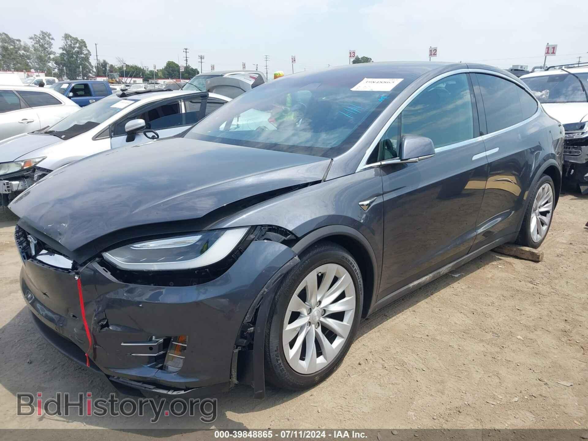 2017 TESLA MODEL X - VIN: 5YJXCDE28HF041321 - Photo 2