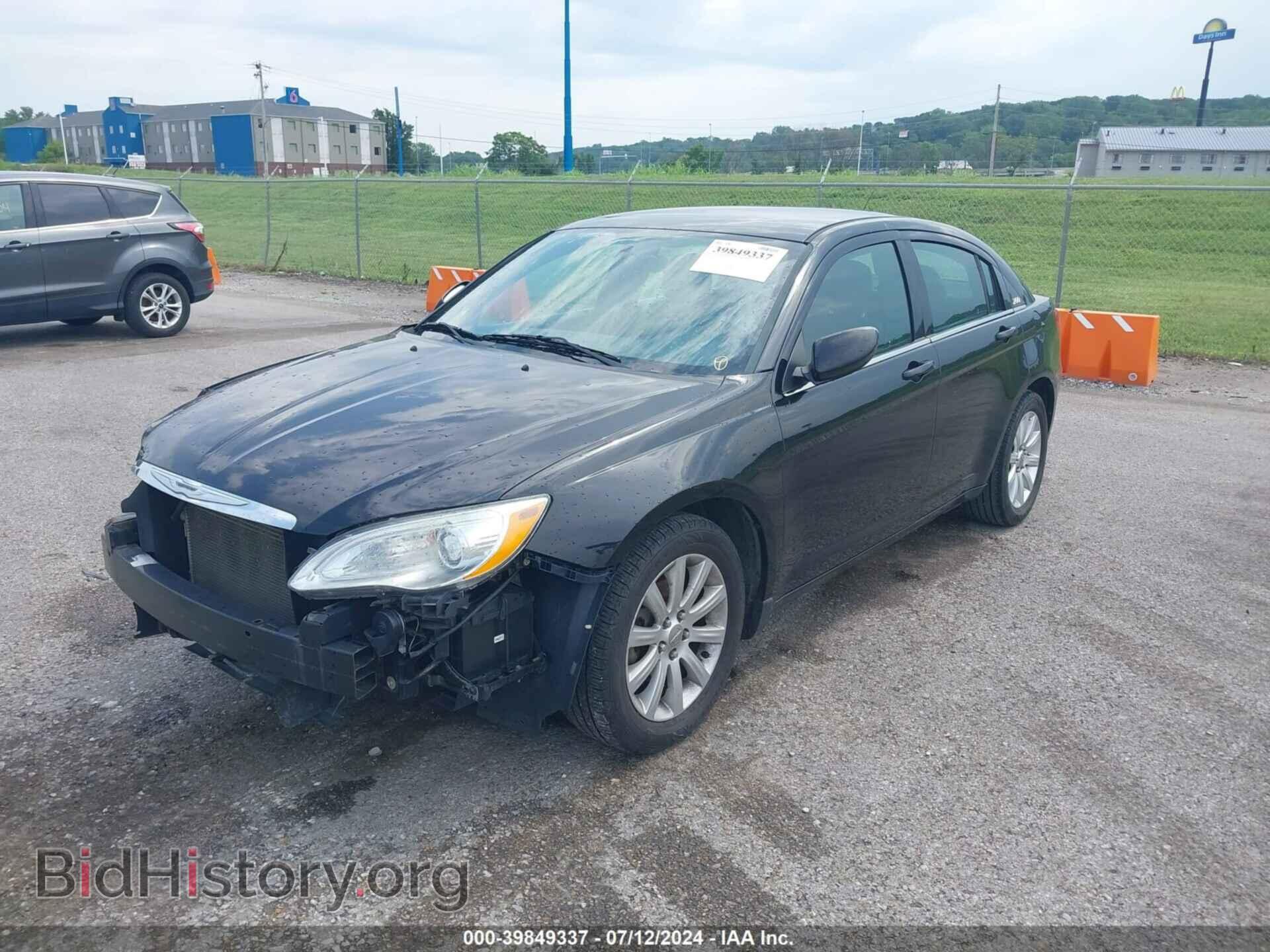 2013 CHRYSLER 200 - VIN: 1C3CCBBB9DN578089 - Photo 2