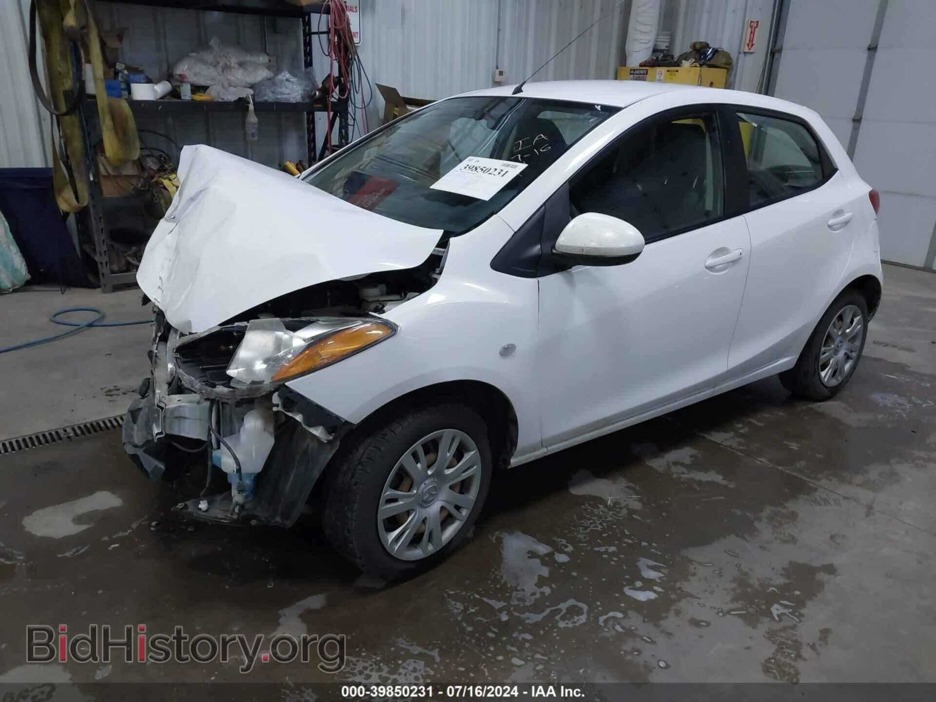 2011 MAZDA MAZDA2 - VIN: JM1DE1HY6B0103655 - Фото 2